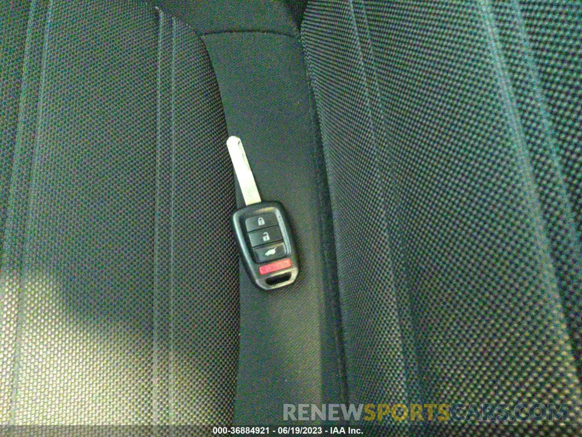 11 Photograph of a damaged car 2HKRW5H30KH417867 HONDA CR-V 2019