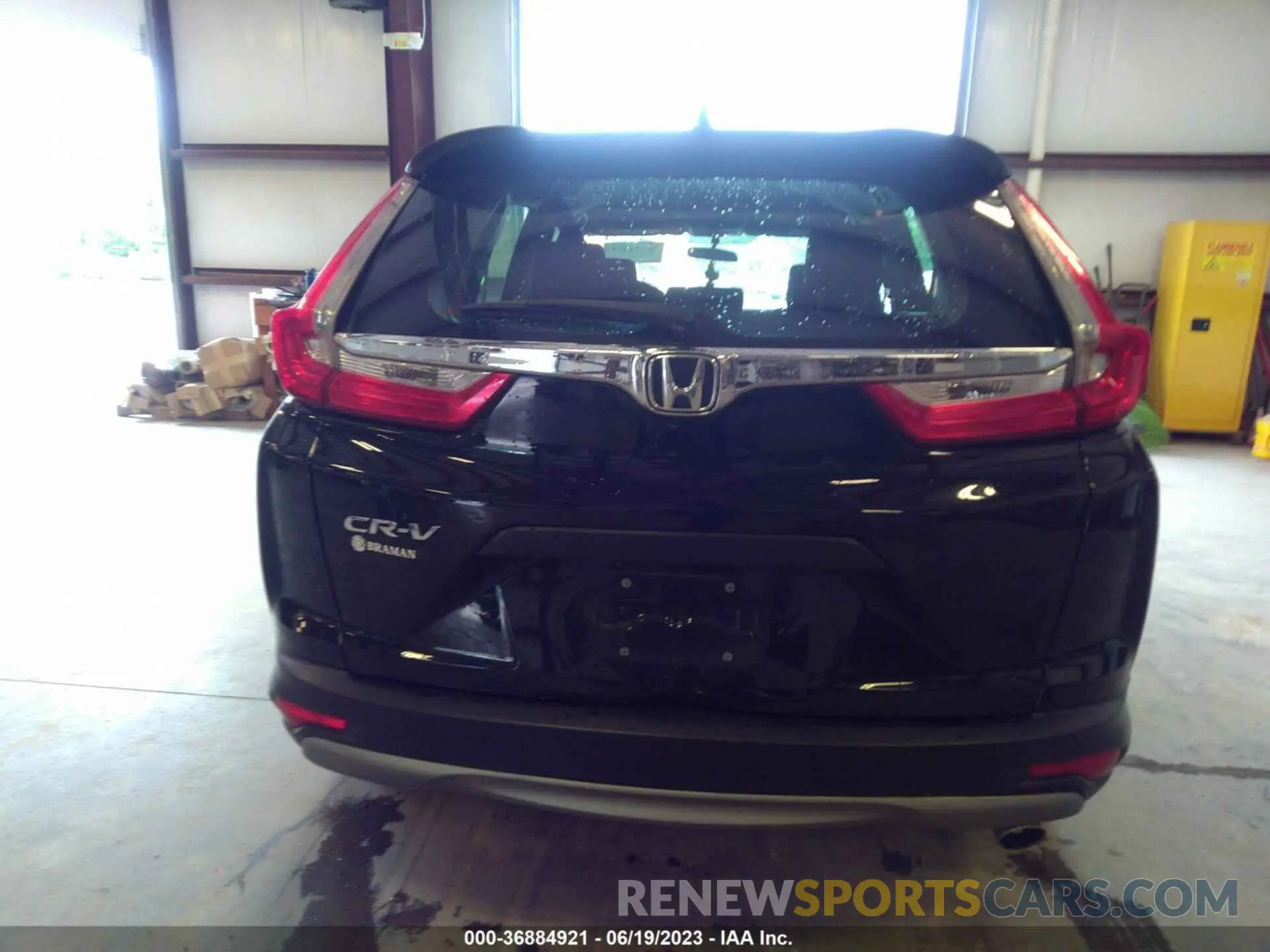 16 Photograph of a damaged car 2HKRW5H30KH417867 HONDA CR-V 2019