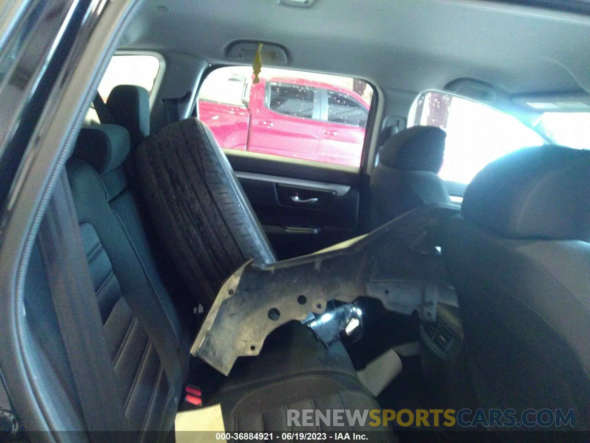 8 Photograph of a damaged car 2HKRW5H30KH417867 HONDA CR-V 2019