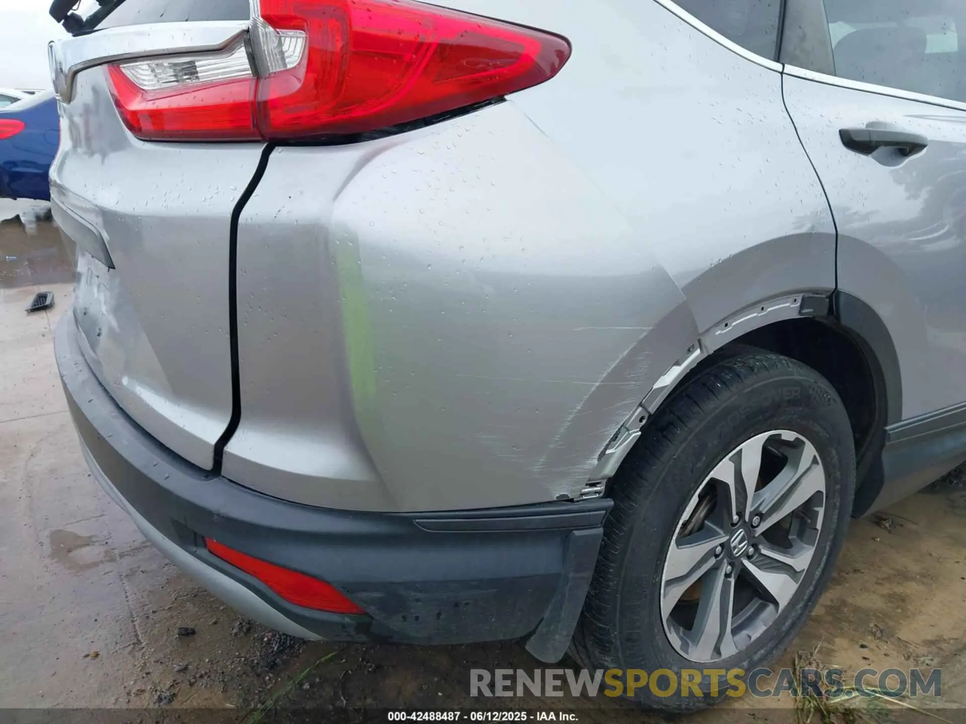22 Photograph of a damaged car 2HKRW5H30KH421675 HONDA CR-V 2019