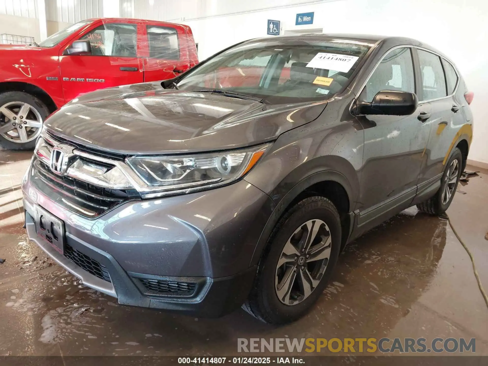 2 Фотография поврежденного автомобиля 2HKRW5H36KH422345 HONDA CR-V 2019