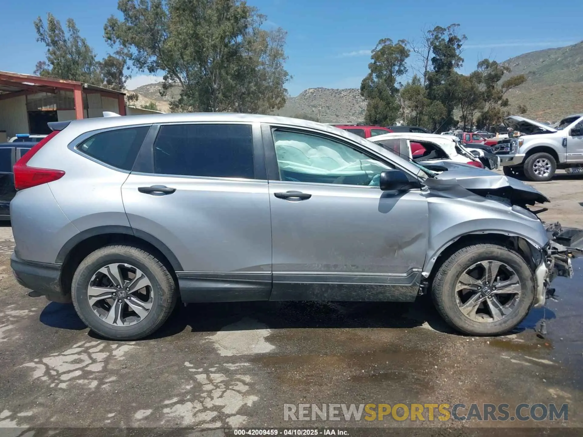 13 Photograph of a damaged car 2HKRW5H38KH406888 HONDA CR-V 2019