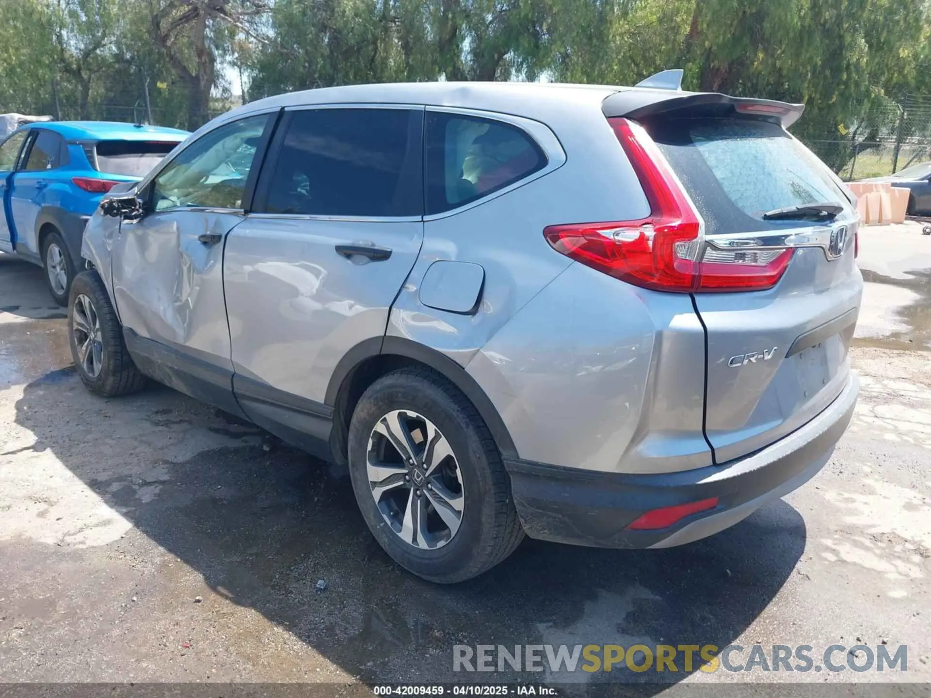 3 Photograph of a damaged car 2HKRW5H38KH406888 HONDA CR-V 2019