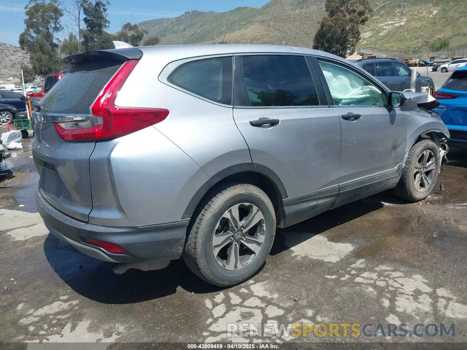4 Photograph of a damaged car 2HKRW5H38KH406888 HONDA CR-V 2019