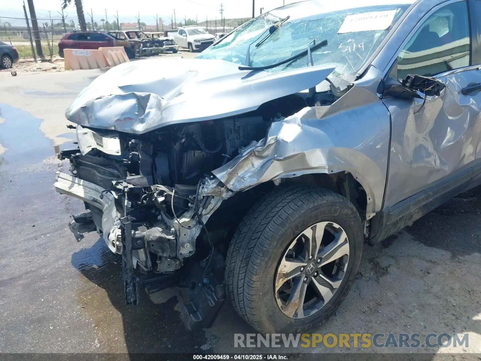 6 Photograph of a damaged car 2HKRW5H38KH406888 HONDA CR-V 2019
