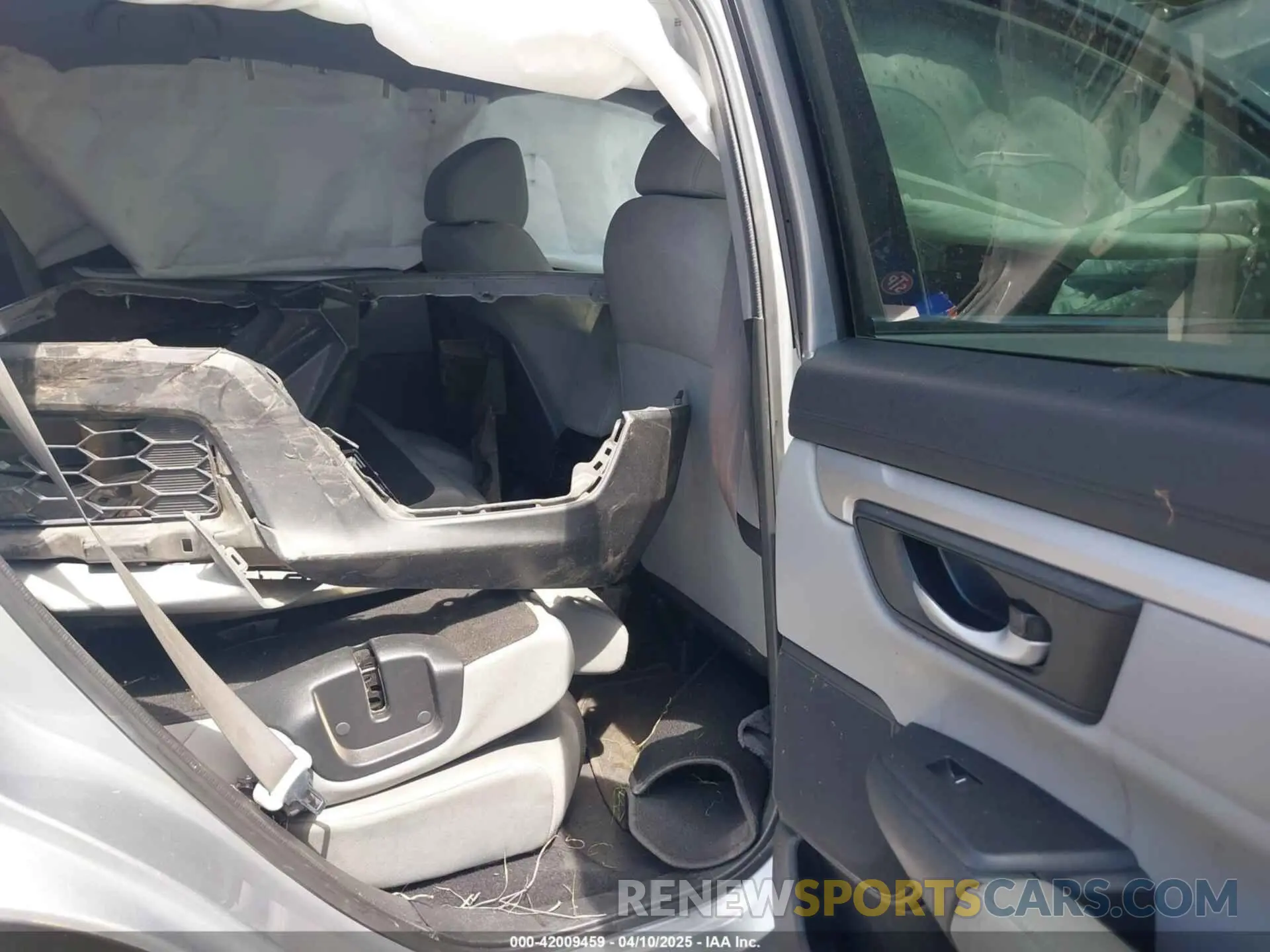 8 Photograph of a damaged car 2HKRW5H38KH406888 HONDA CR-V 2019