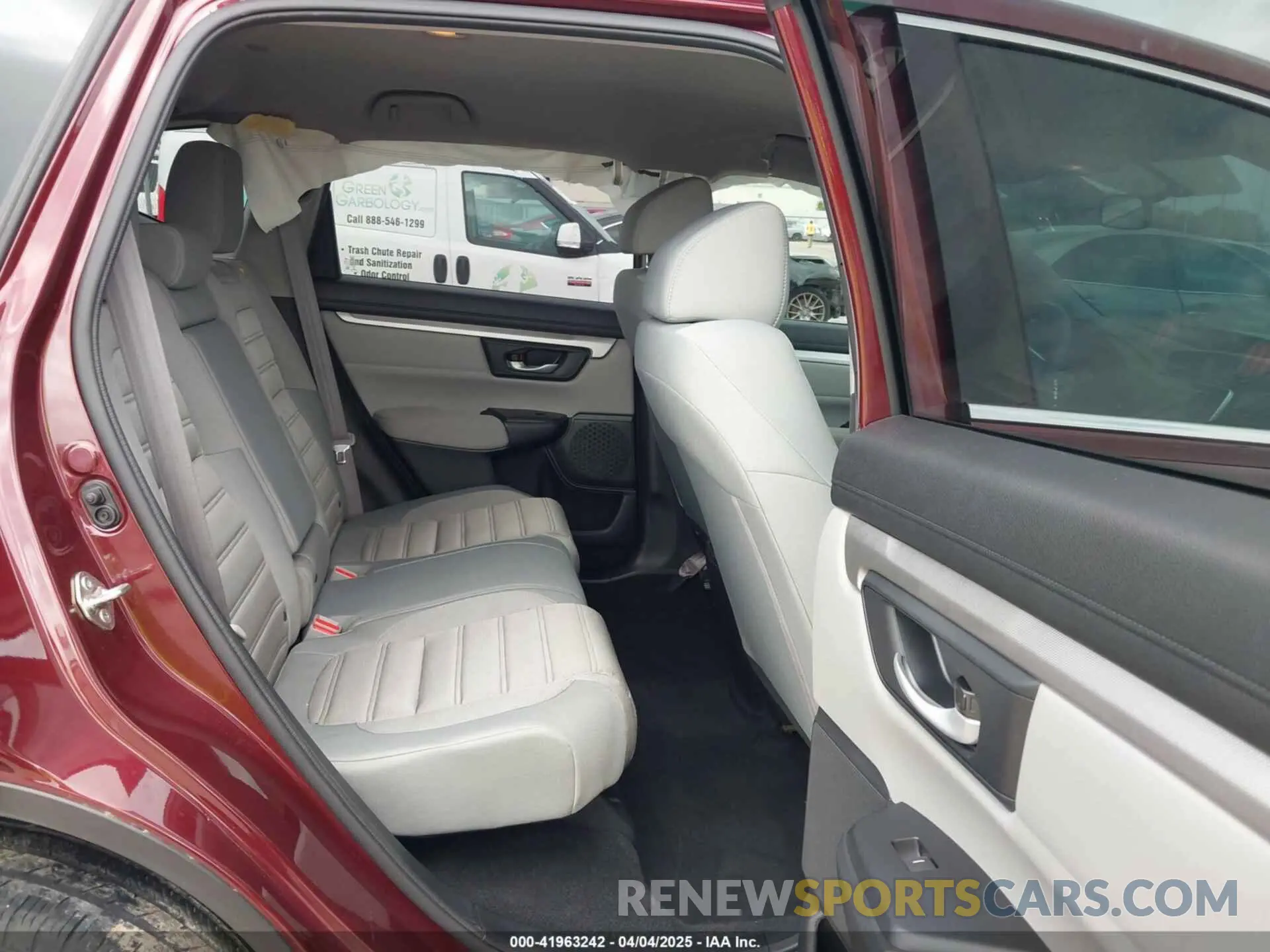 8 Фотография поврежденного автомобиля 2HKRW5H38KH409192 HONDA CR-V 2019