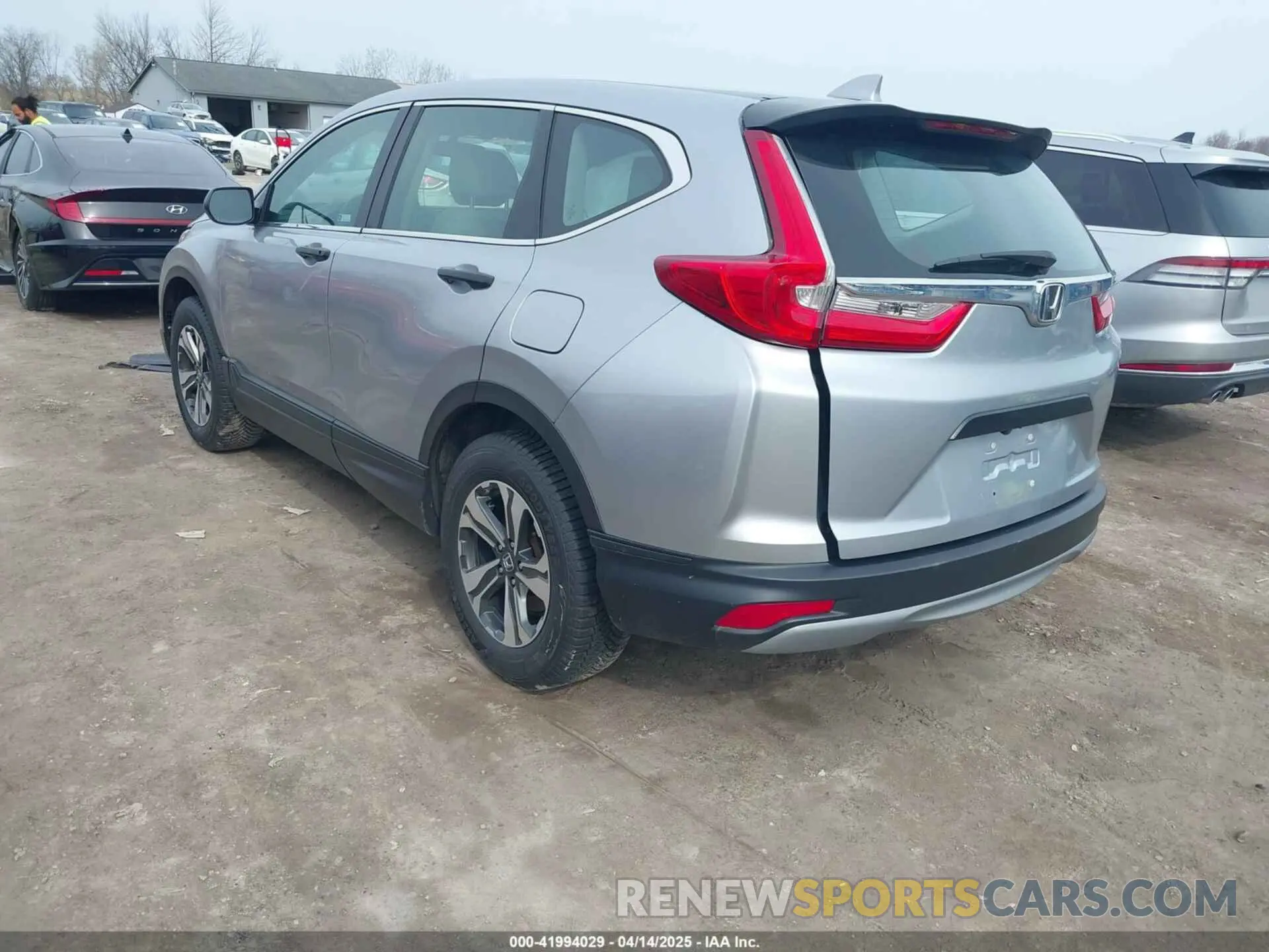 3 Фотография поврежденного автомобиля 2HKRW6H30KH219554 HONDA CR-V 2019