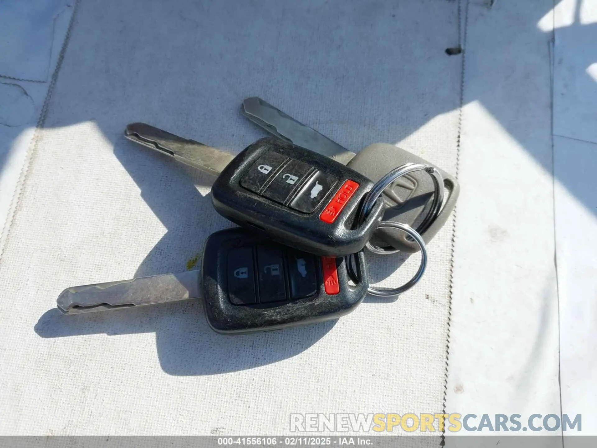 11 Photograph of a damaged car 2HKRW6H32KH208586 HONDA CR-V 2019