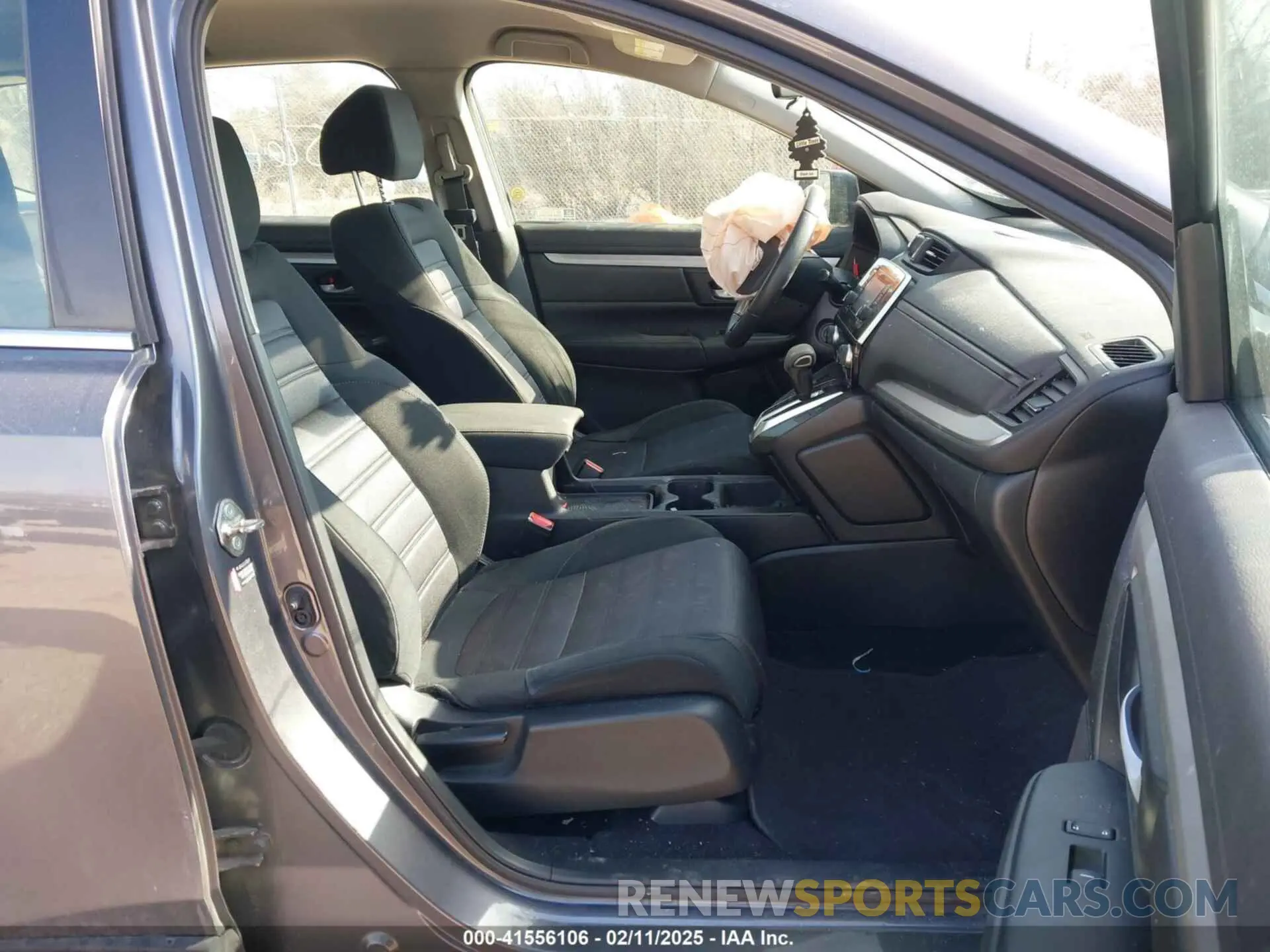5 Photograph of a damaged car 2HKRW6H32KH208586 HONDA CR-V 2019