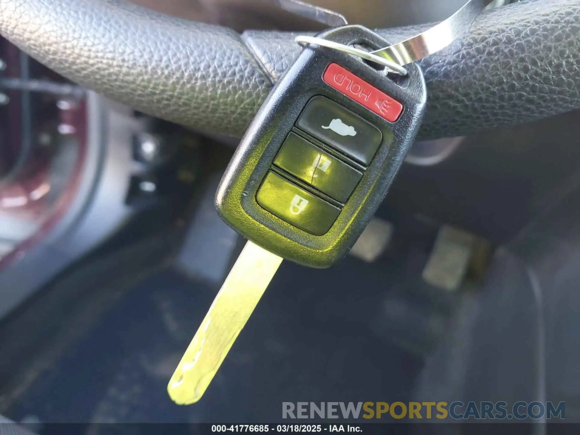11 Photograph of a damaged car 2HKRW6H34KH210131 HONDA CR-V 2019