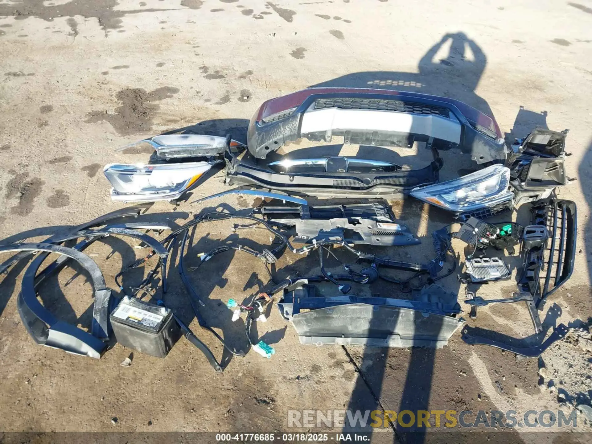 12 Photograph of a damaged car 2HKRW6H34KH210131 HONDA CR-V 2019