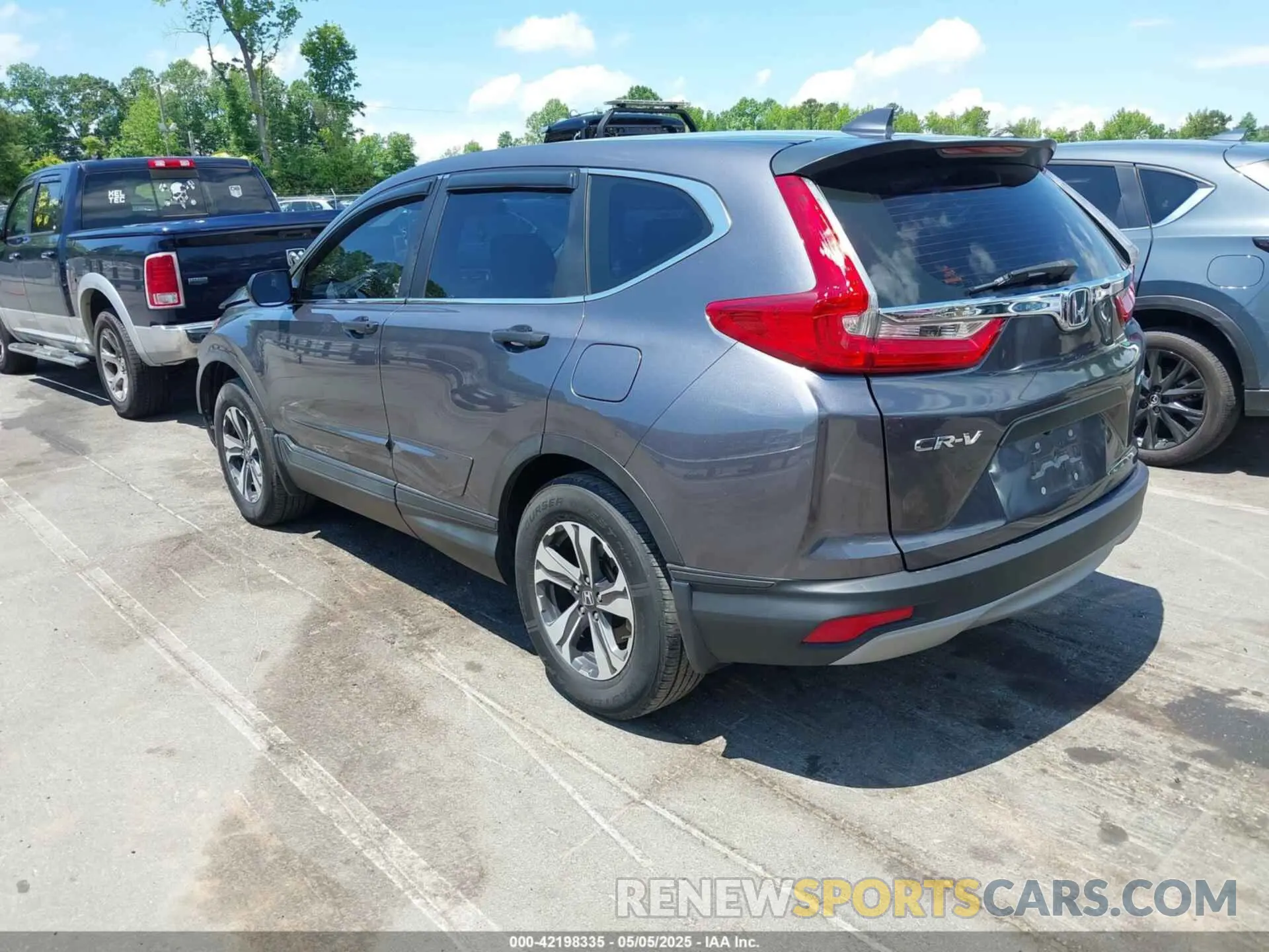 3 Photograph of a damaged car 2HKRW6H35KH227956 HONDA CR-V 2019