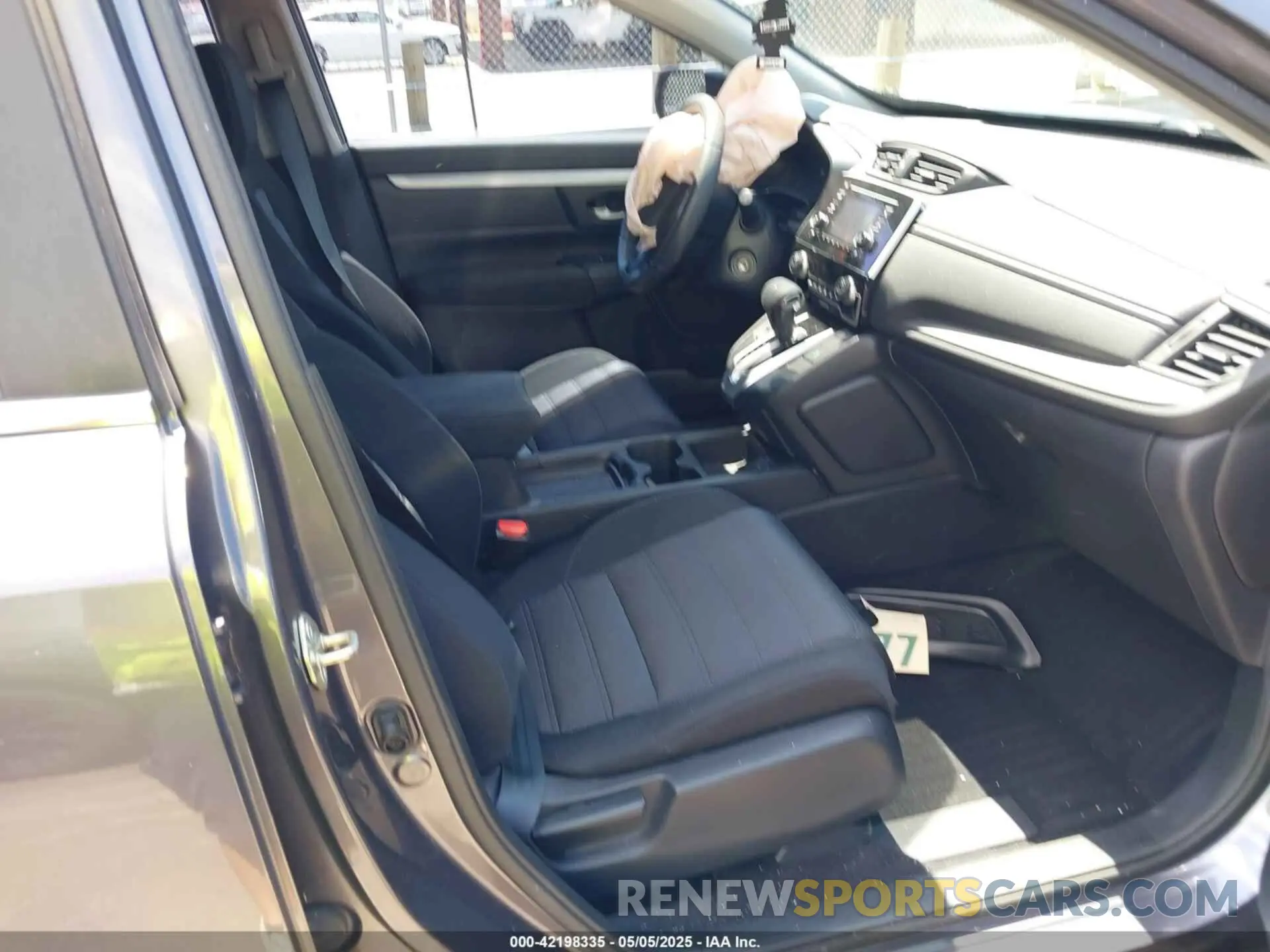 5 Photograph of a damaged car 2HKRW6H35KH227956 HONDA CR-V 2019