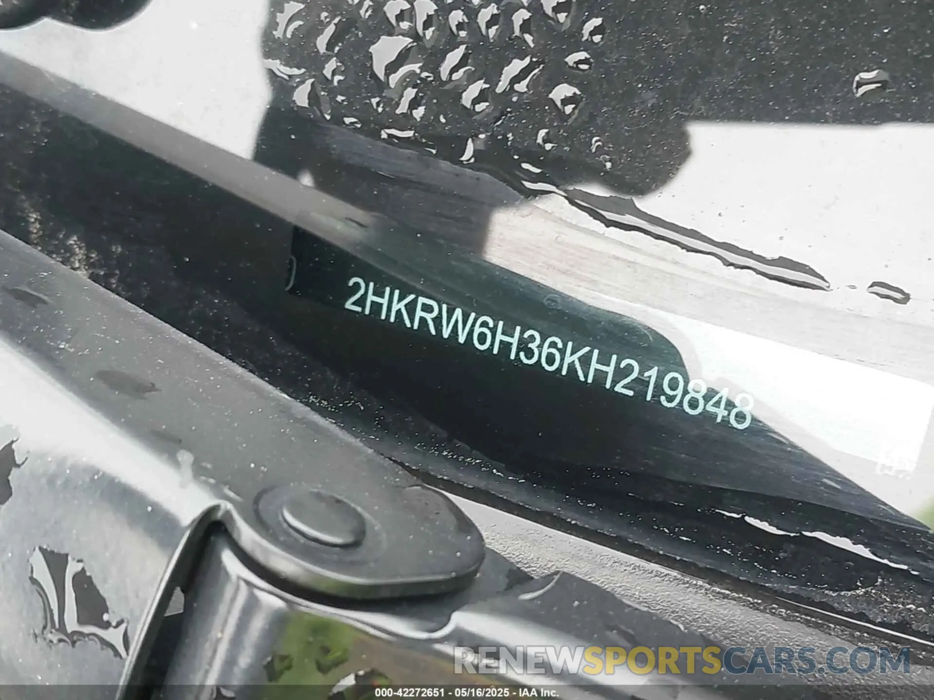 17 Фотография поврежденного автомобиля 2HKRW6H36KH219848 HONDA CR-V 2019