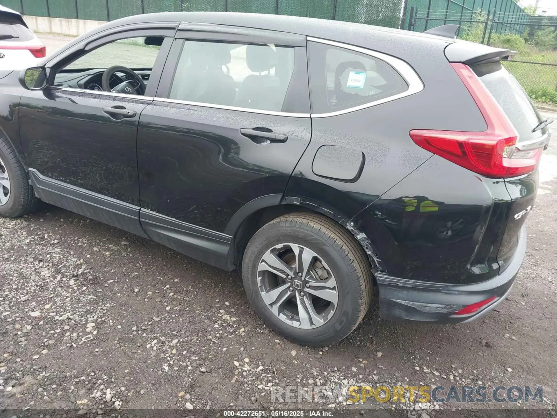 3 Фотография поврежденного автомобиля 2HKRW6H36KH219848 HONDA CR-V 2019