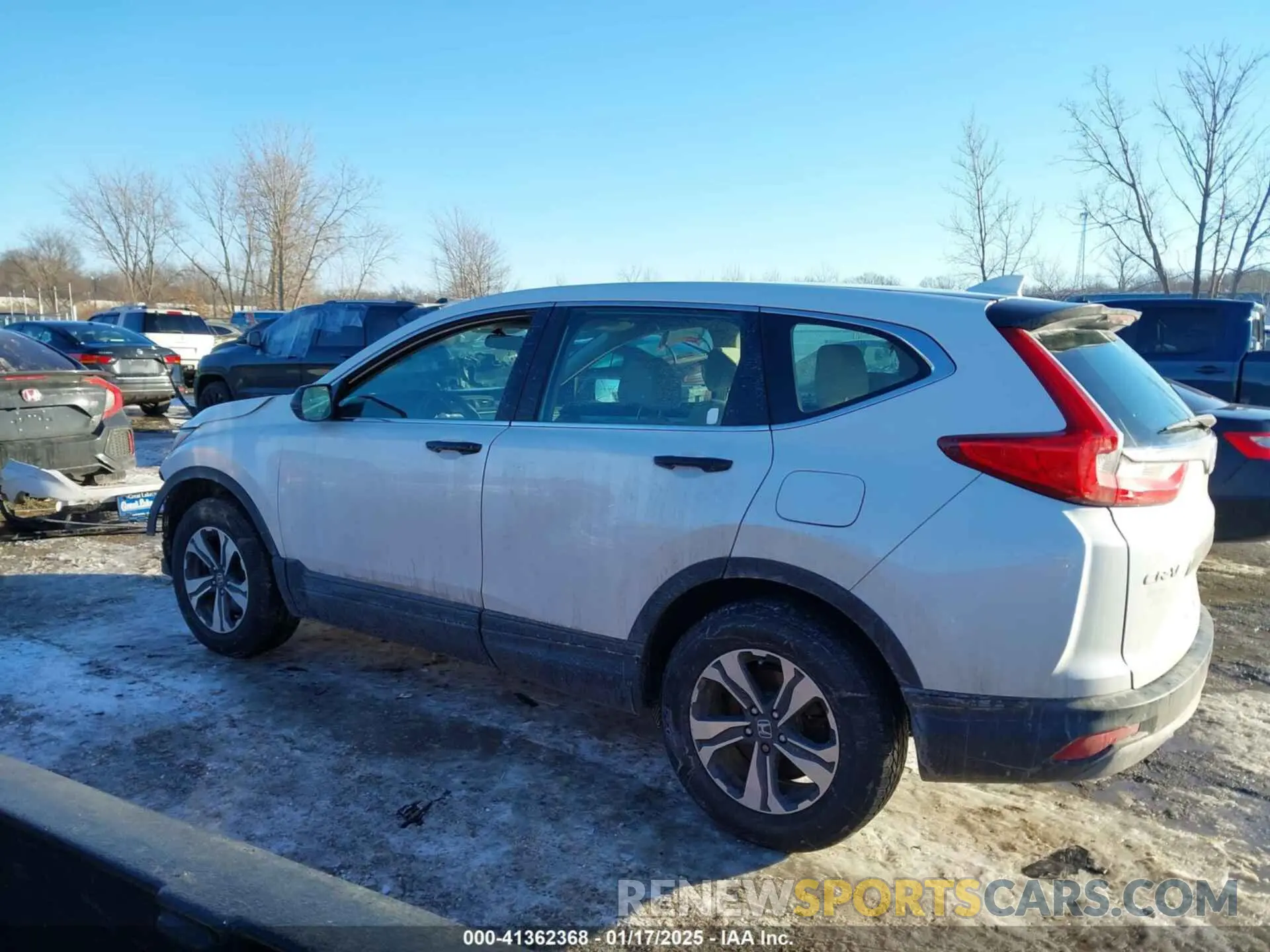 15 Photograph of a damaged car 2HKRW6H37KH232205 HONDA CR-V 2019