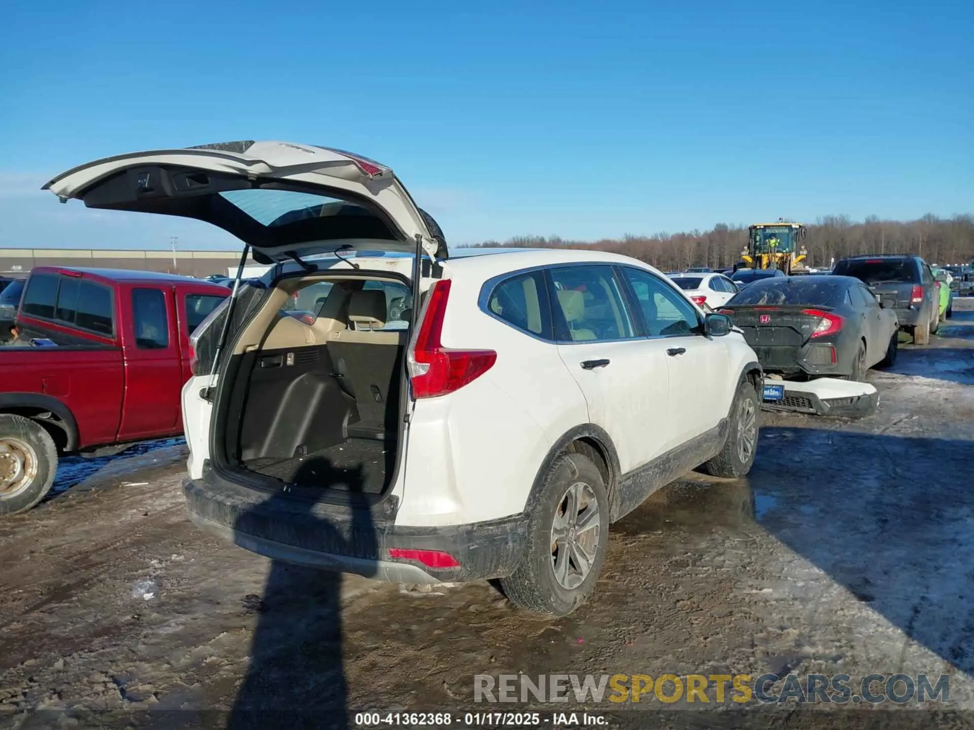 4 Photograph of a damaged car 2HKRW6H37KH232205 HONDA CR-V 2019