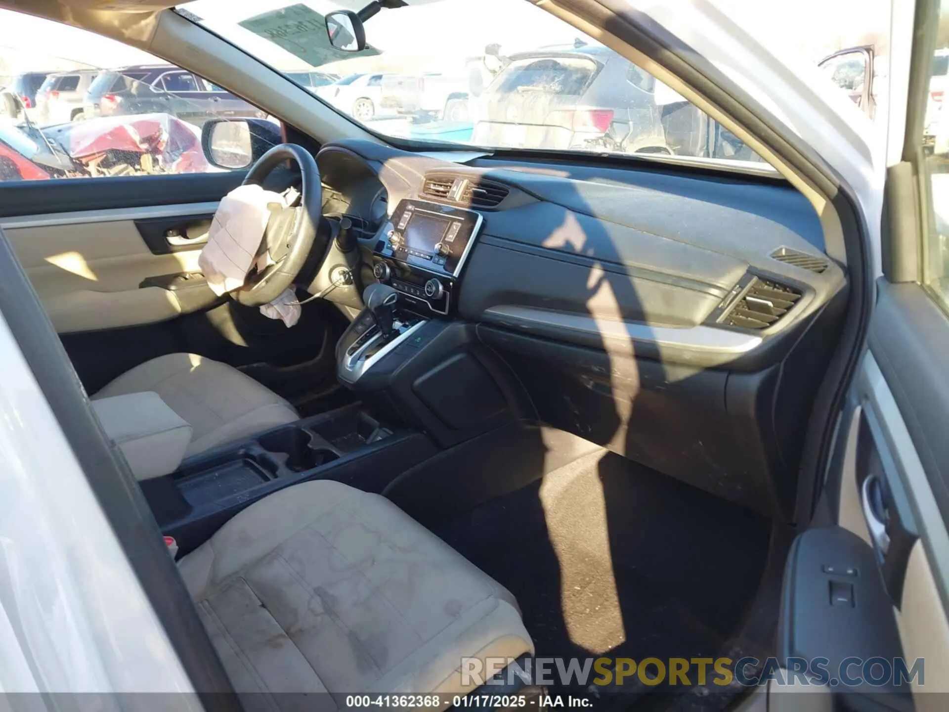 5 Photograph of a damaged car 2HKRW6H37KH232205 HONDA CR-V 2019