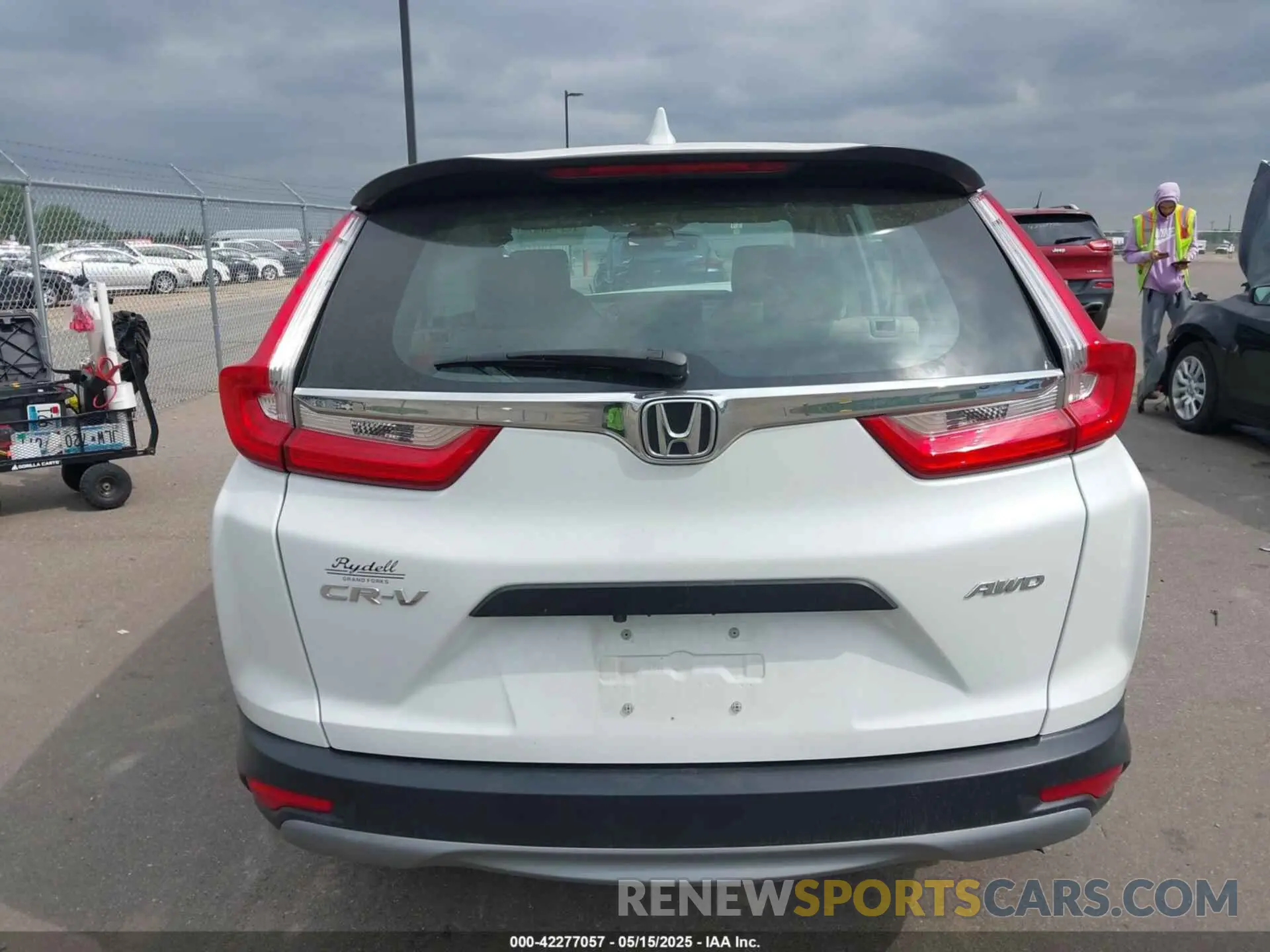 16 Photograph of a damaged car 2HKRW6H38KH209029 HONDA CR-V 2019