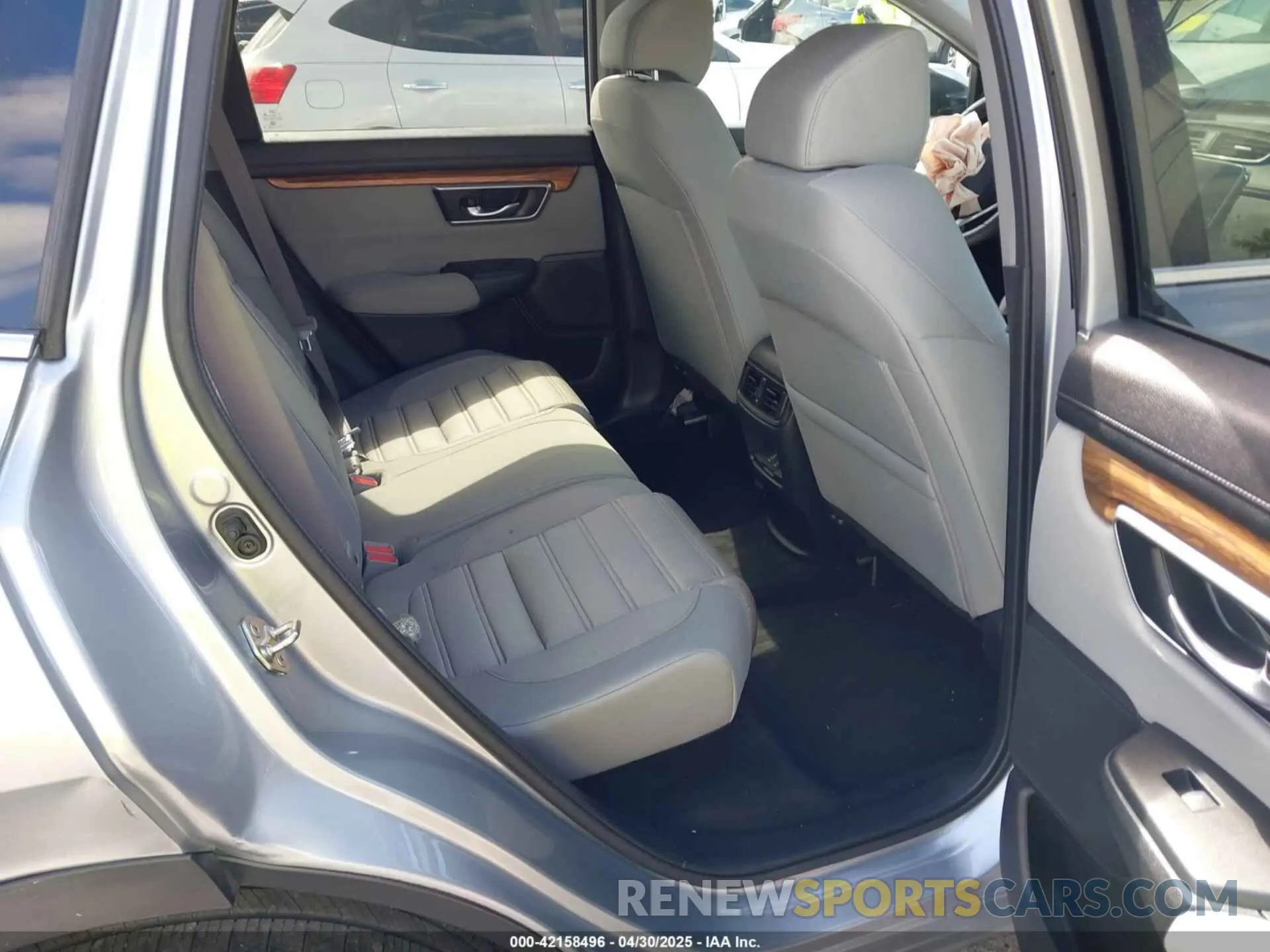 8 Фотография поврежденного автомобиля 5J6RW1H51KA008613 HONDA CR-V 2019