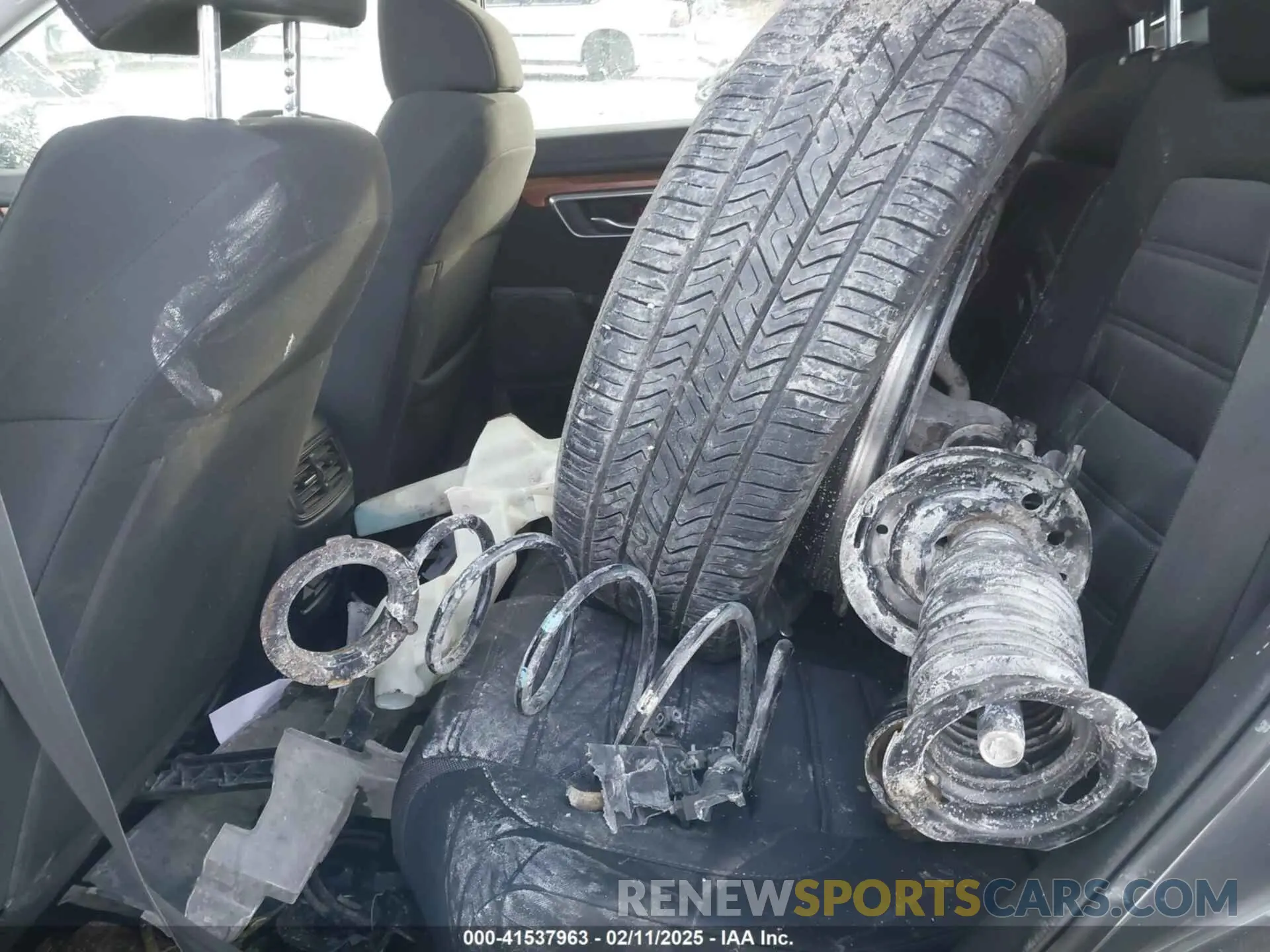 11 Photograph of a damaged car 5J6RW1H53KA043072 HONDA CR-V 2019