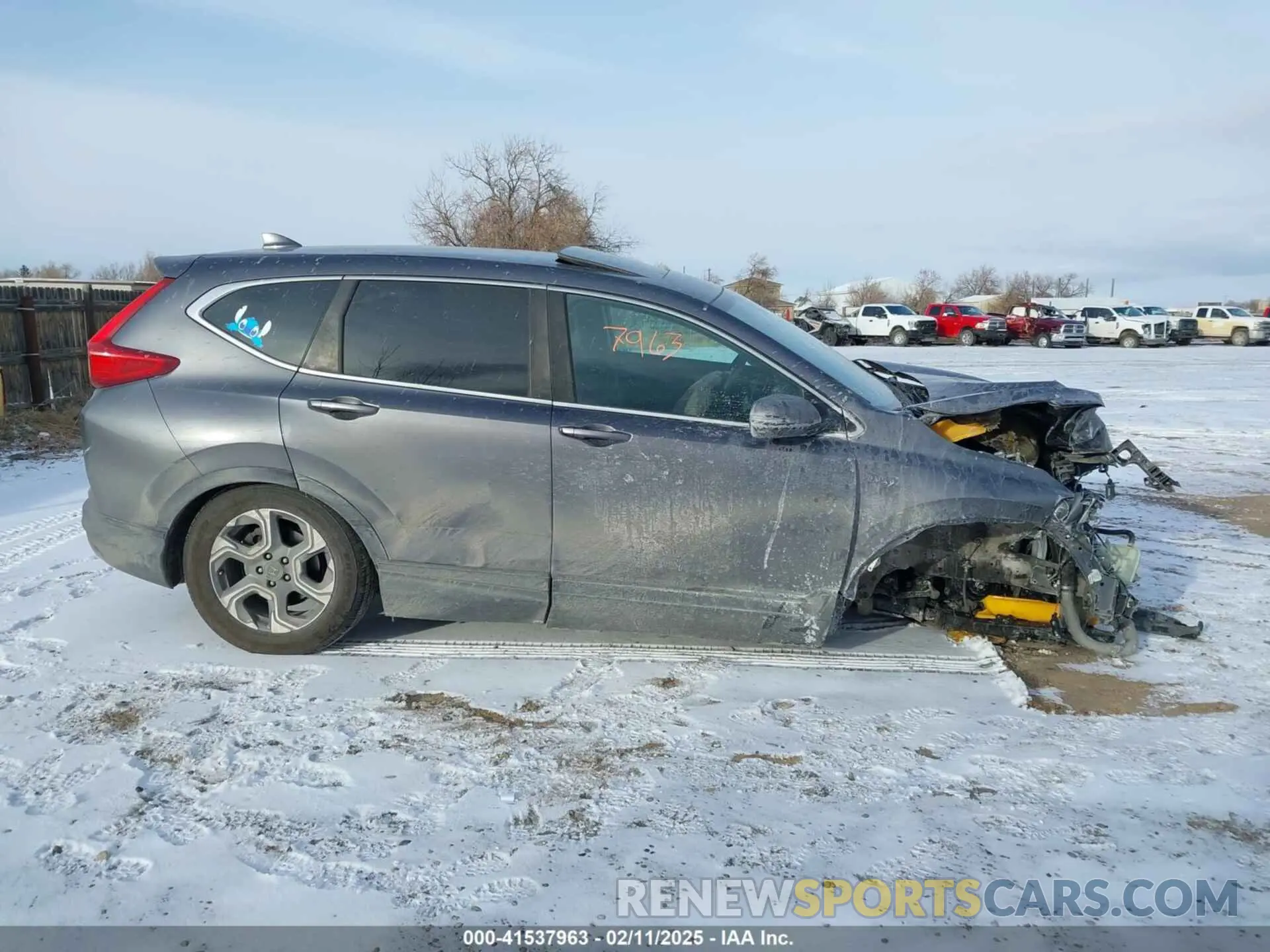 13 Photograph of a damaged car 5J6RW1H53KA043072 HONDA CR-V 2019