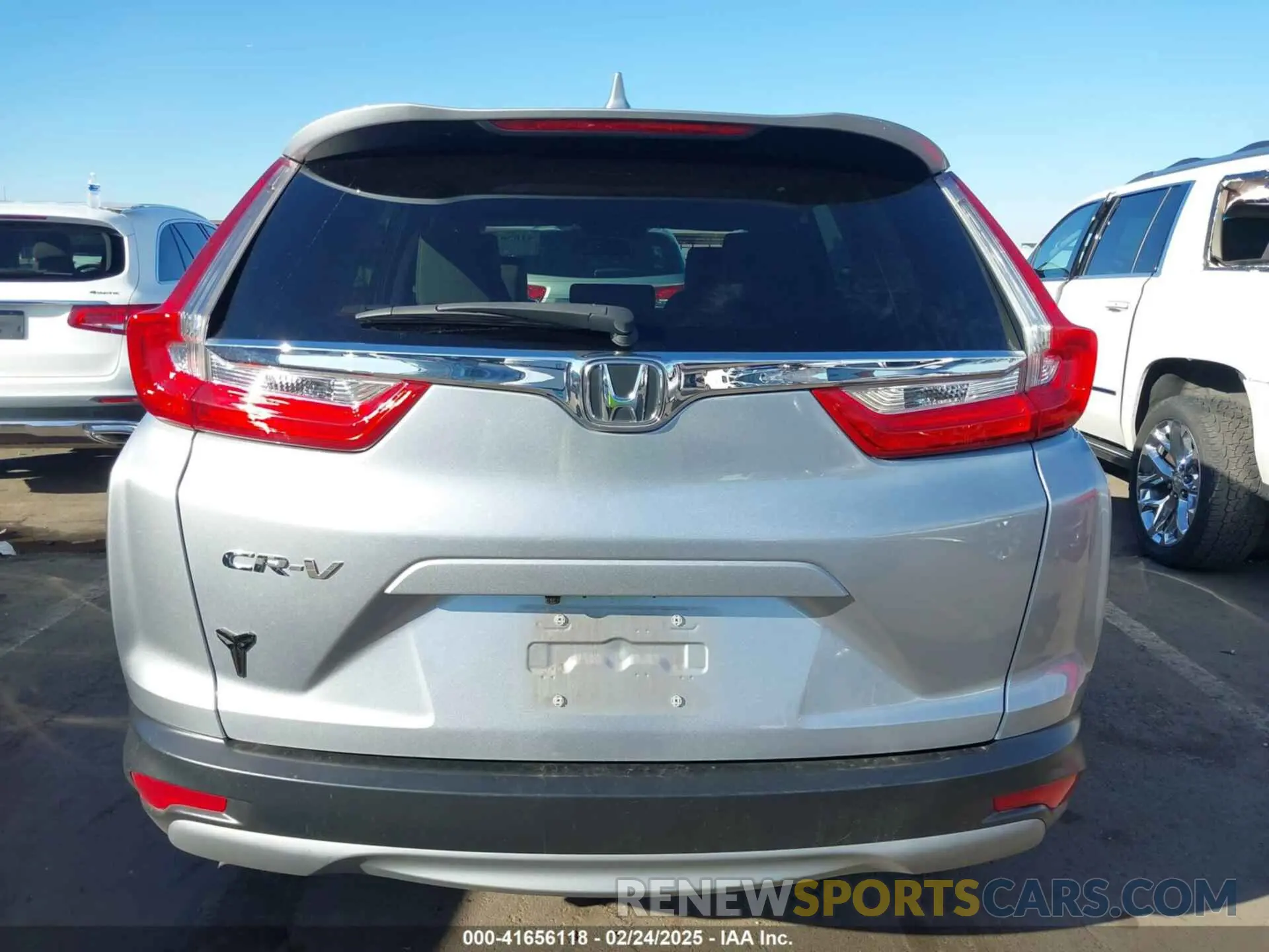 17 Фотография поврежденного автомобиля 5J6RW1H57KA006669 HONDA CR-V 2019