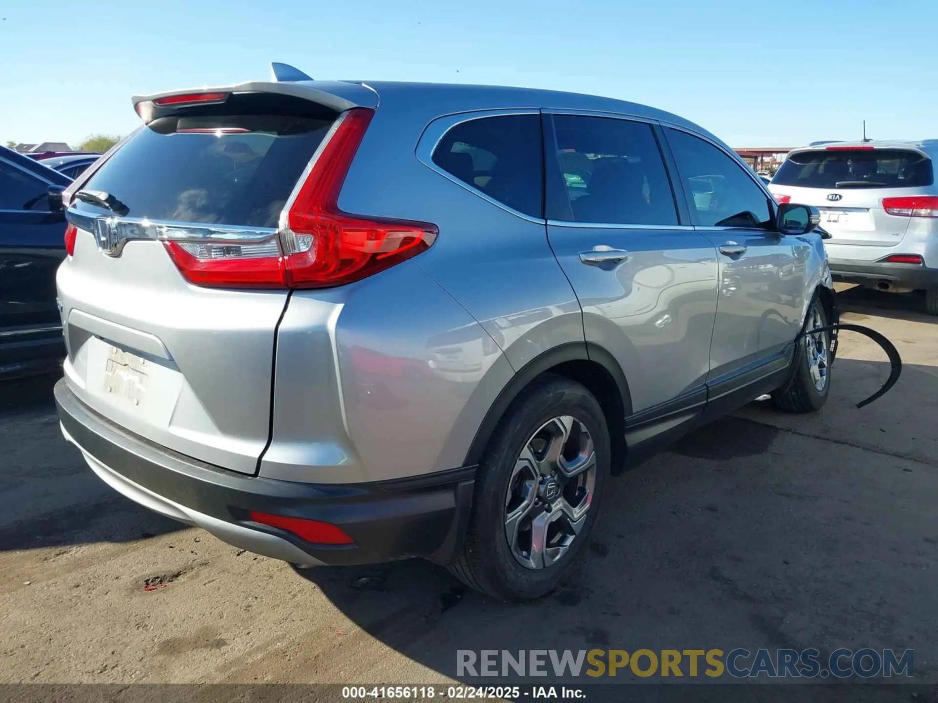 4 Фотография поврежденного автомобиля 5J6RW1H57KA006669 HONDA CR-V 2019