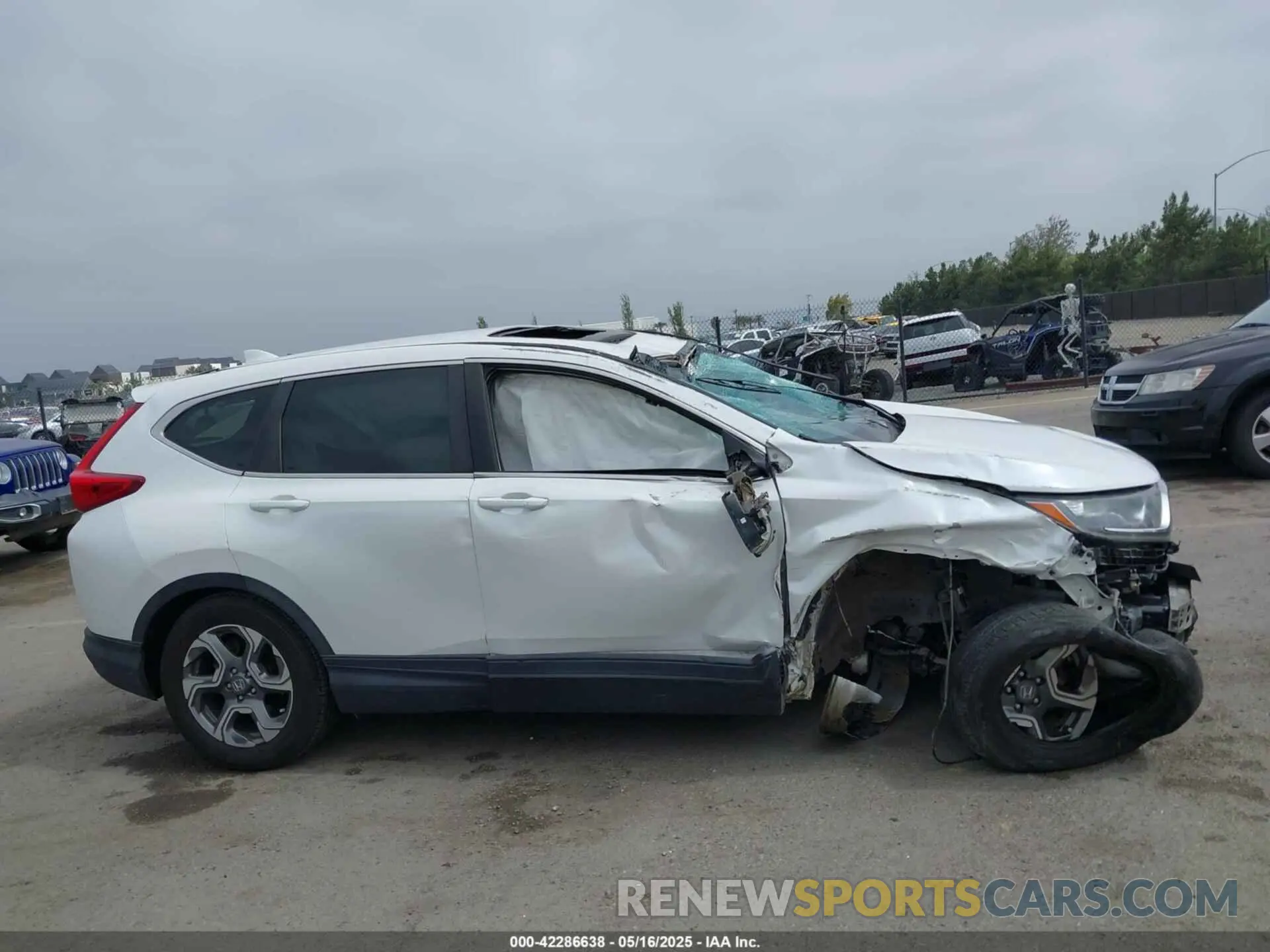 12 Photograph of a damaged car 5J6RW1H59KA008908 HONDA CR-V 2019