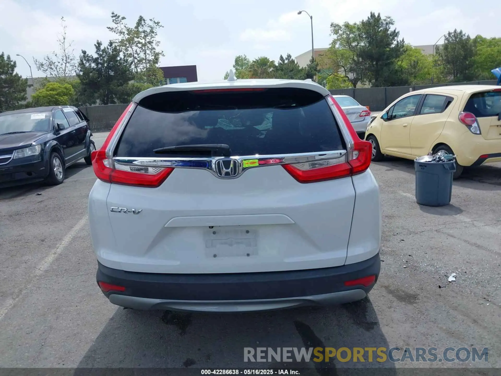 15 Photograph of a damaged car 5J6RW1H59KA008908 HONDA CR-V 2019