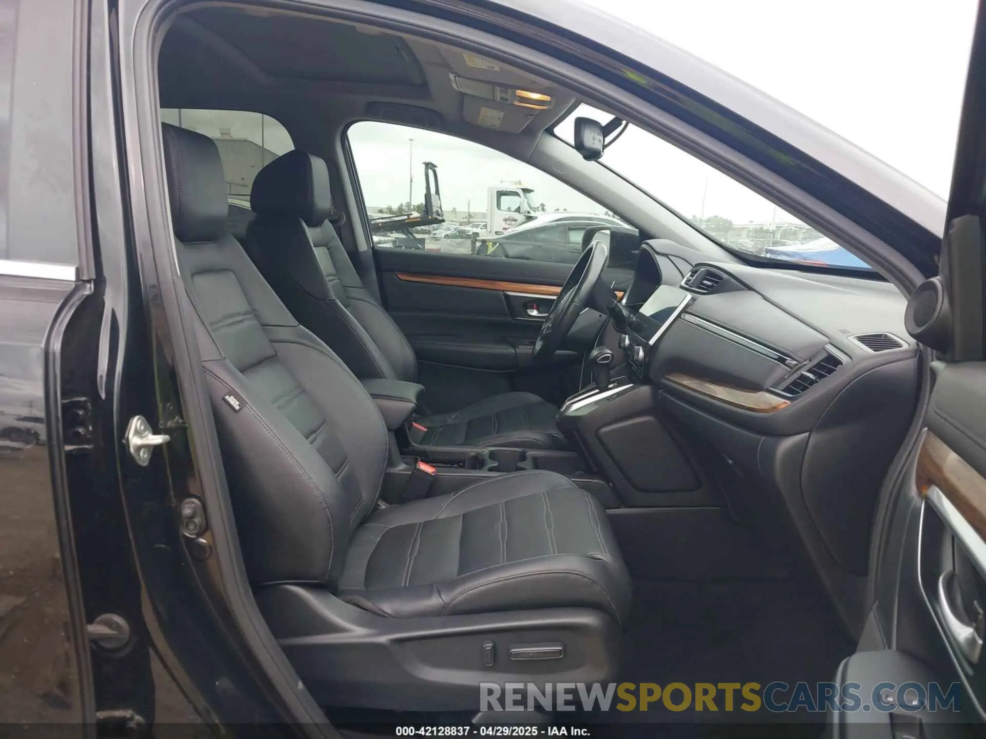 5 Фотография поврежденного автомобиля 5J6RW1H80KA036459 HONDA CR-V 2019
