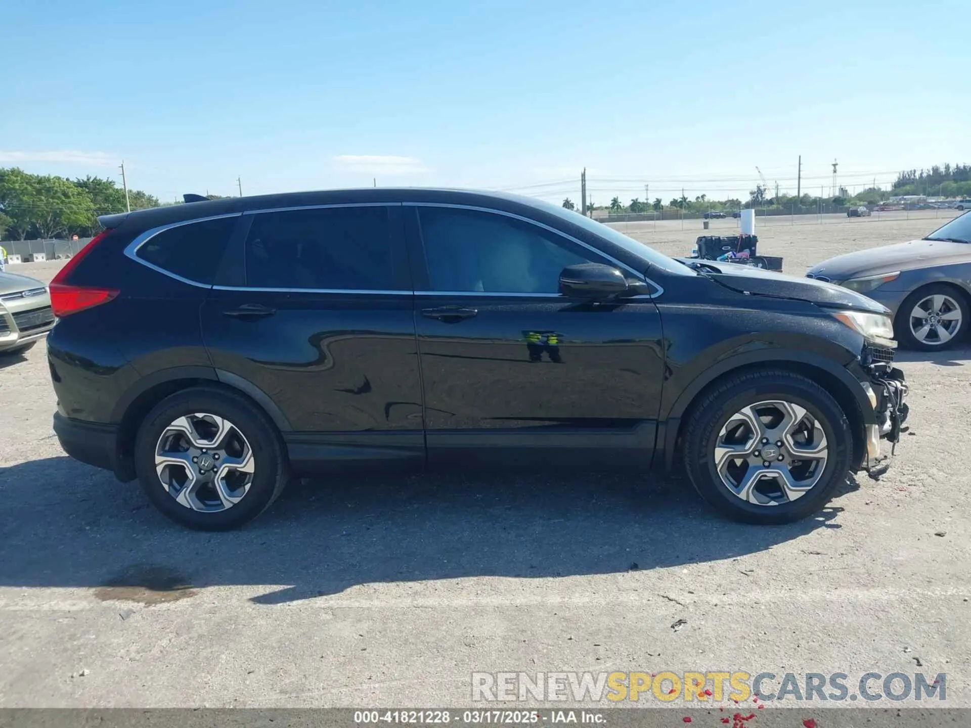 14 Фотография поврежденного автомобиля 5J6RW1H82KA015922 HONDA CR-V 2019