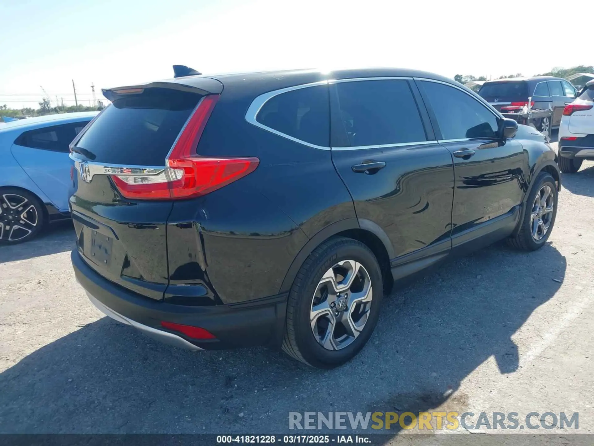 4 Фотография поврежденного автомобиля 5J6RW1H82KA015922 HONDA CR-V 2019