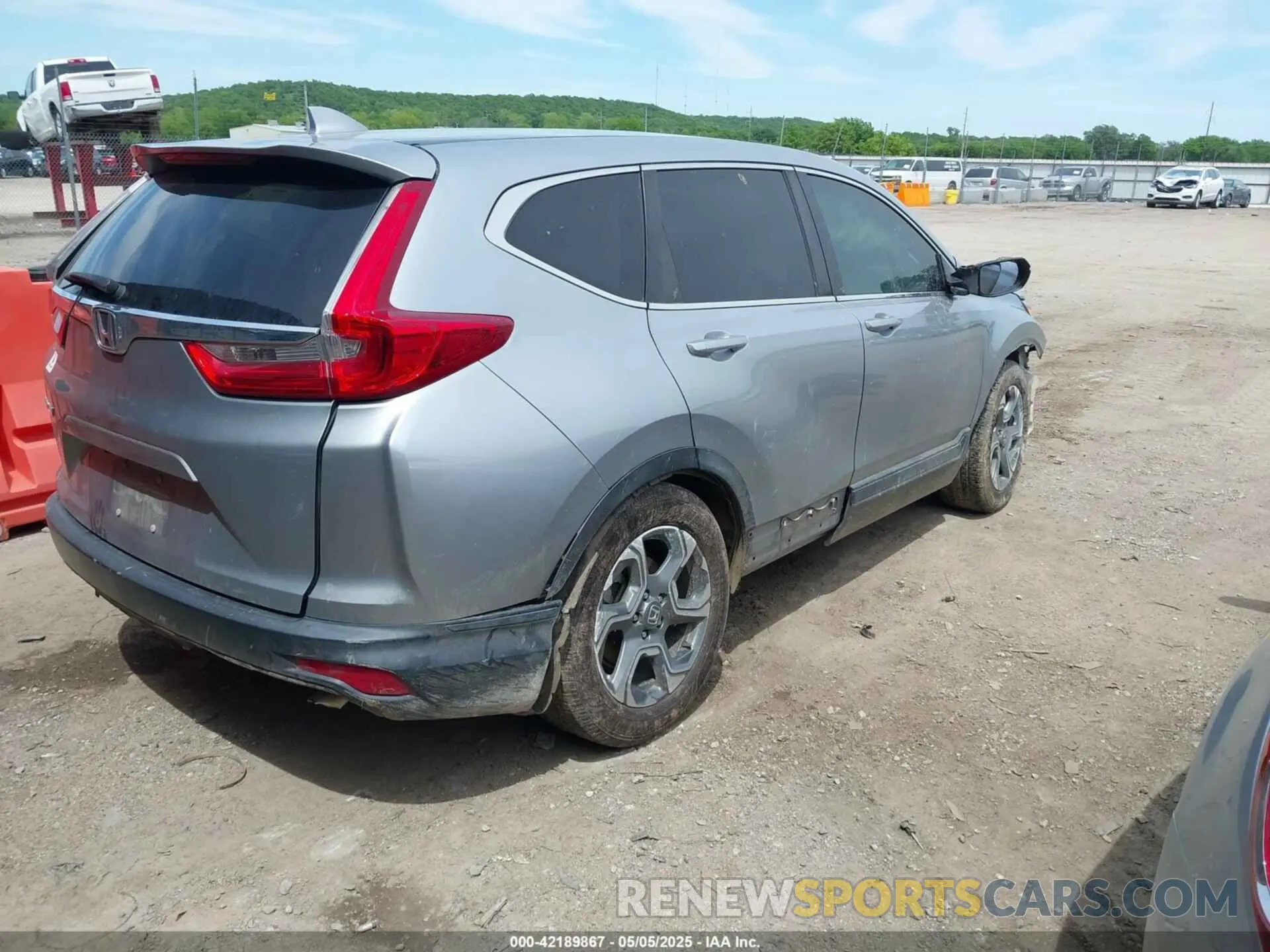 4 Фотография поврежденного автомобиля 5J6RW1H84KA017039 HONDA CR-V 2019
