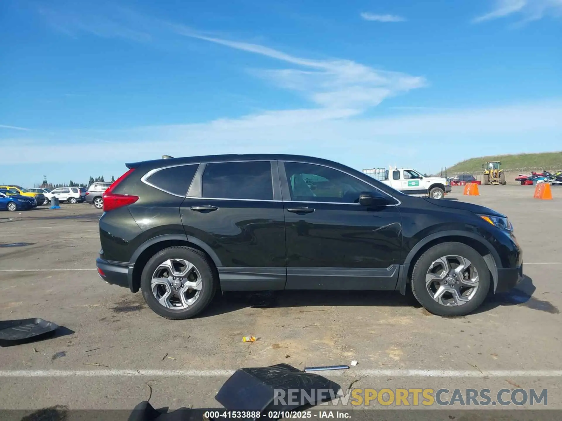 14 Photograph of a damaged car 5J6RW1H84KL005347 HONDA CR-V 2019