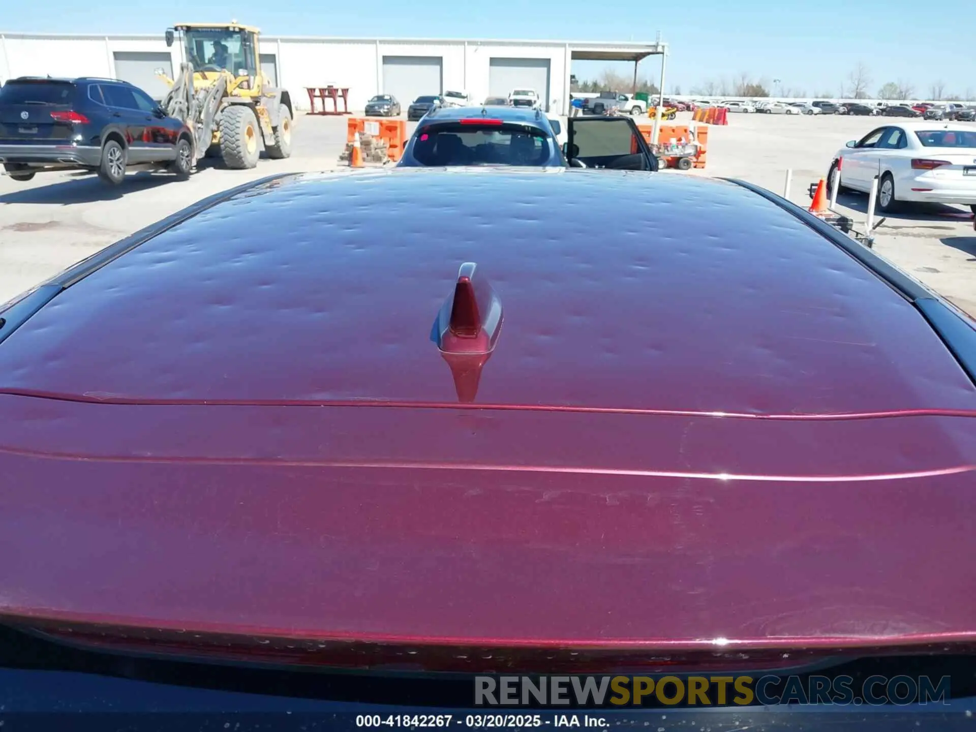 17 Photograph of a damaged car 5J6RW1H85KL002165 HONDA CR-V 2019