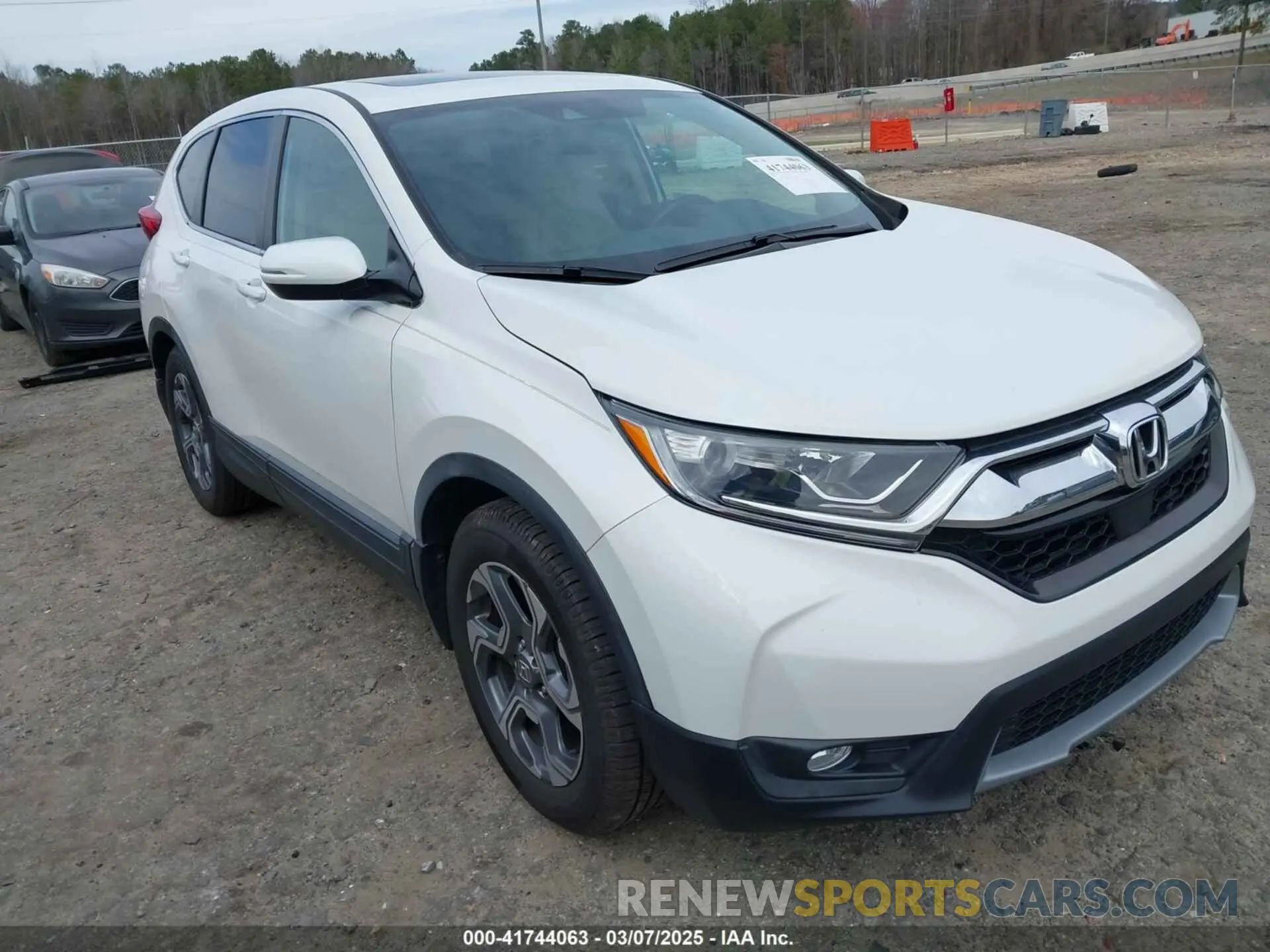 1 Фотография поврежденного автомобиля 5J6RW1H87KA026642 HONDA CR-V 2019