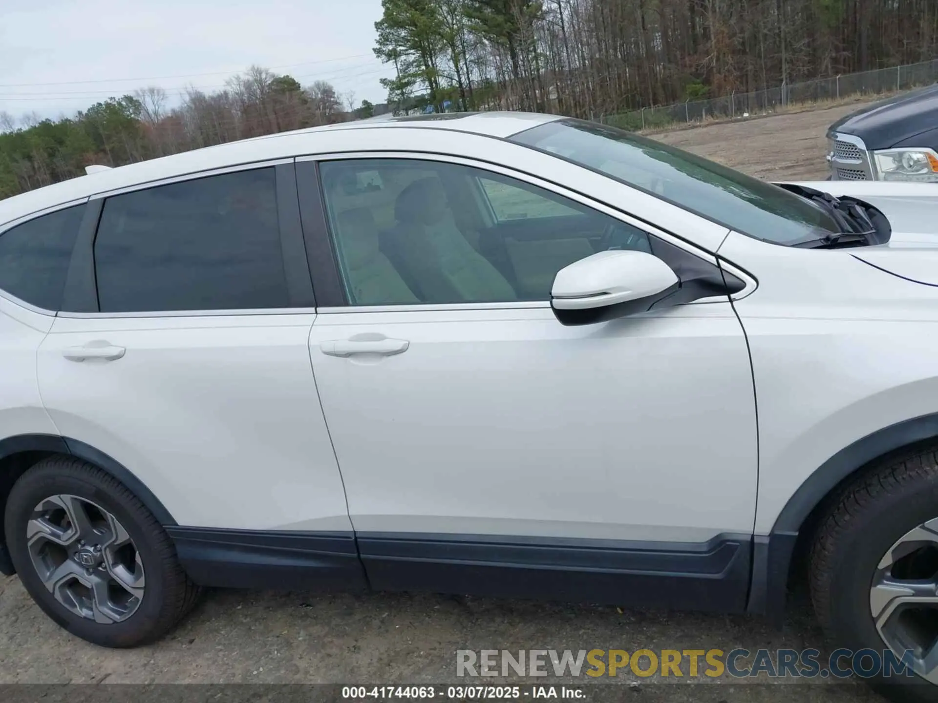 13 Фотография поврежденного автомобиля 5J6RW1H87KA026642 HONDA CR-V 2019