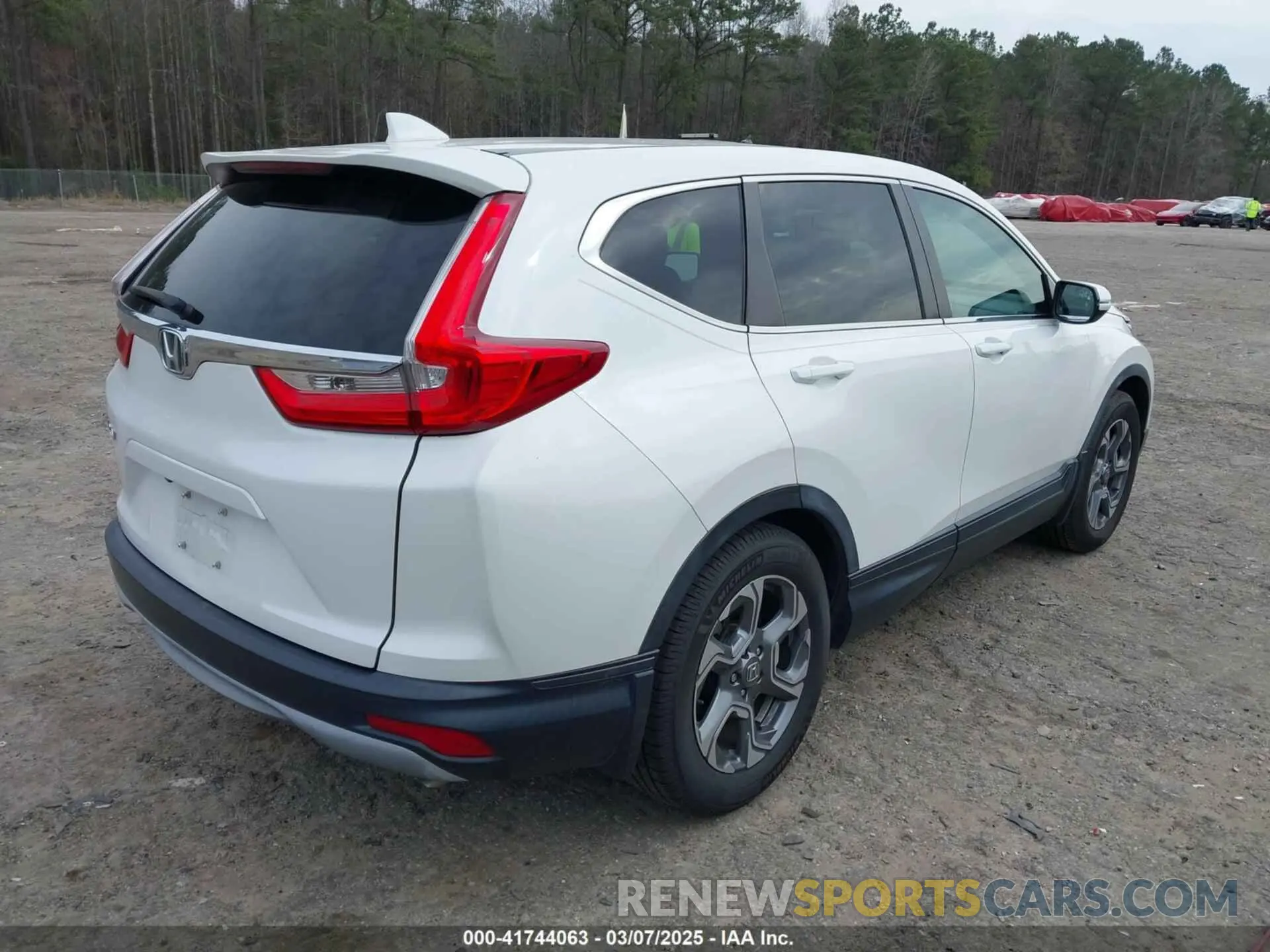 4 Фотография поврежденного автомобиля 5J6RW1H87KA026642 HONDA CR-V 2019