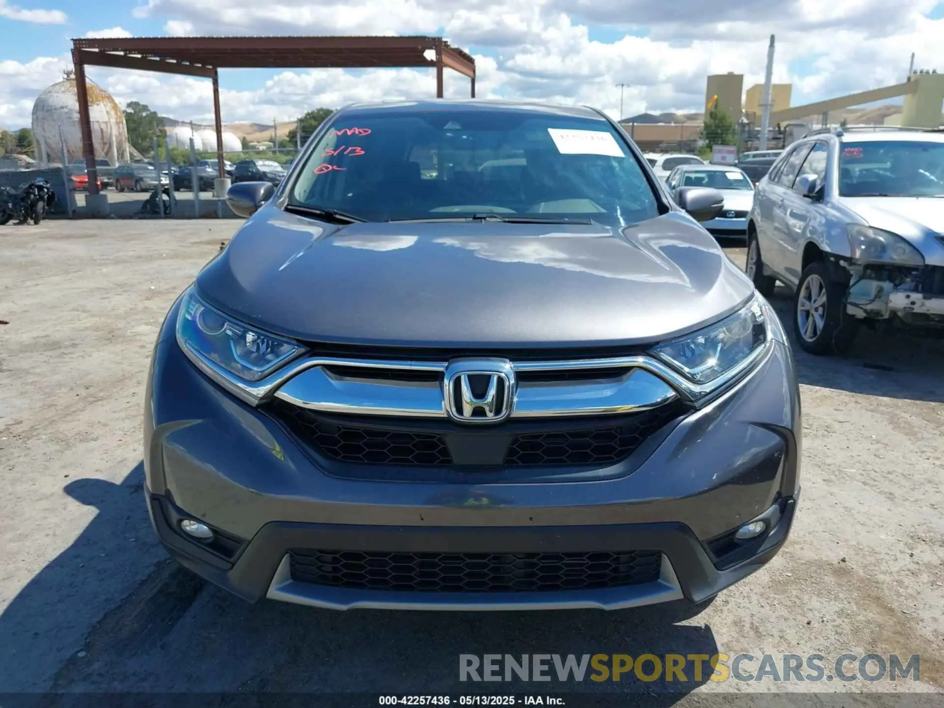 11 Photograph of a damaged car 5J6RW2H51KA013154 HONDA CR-V 2019