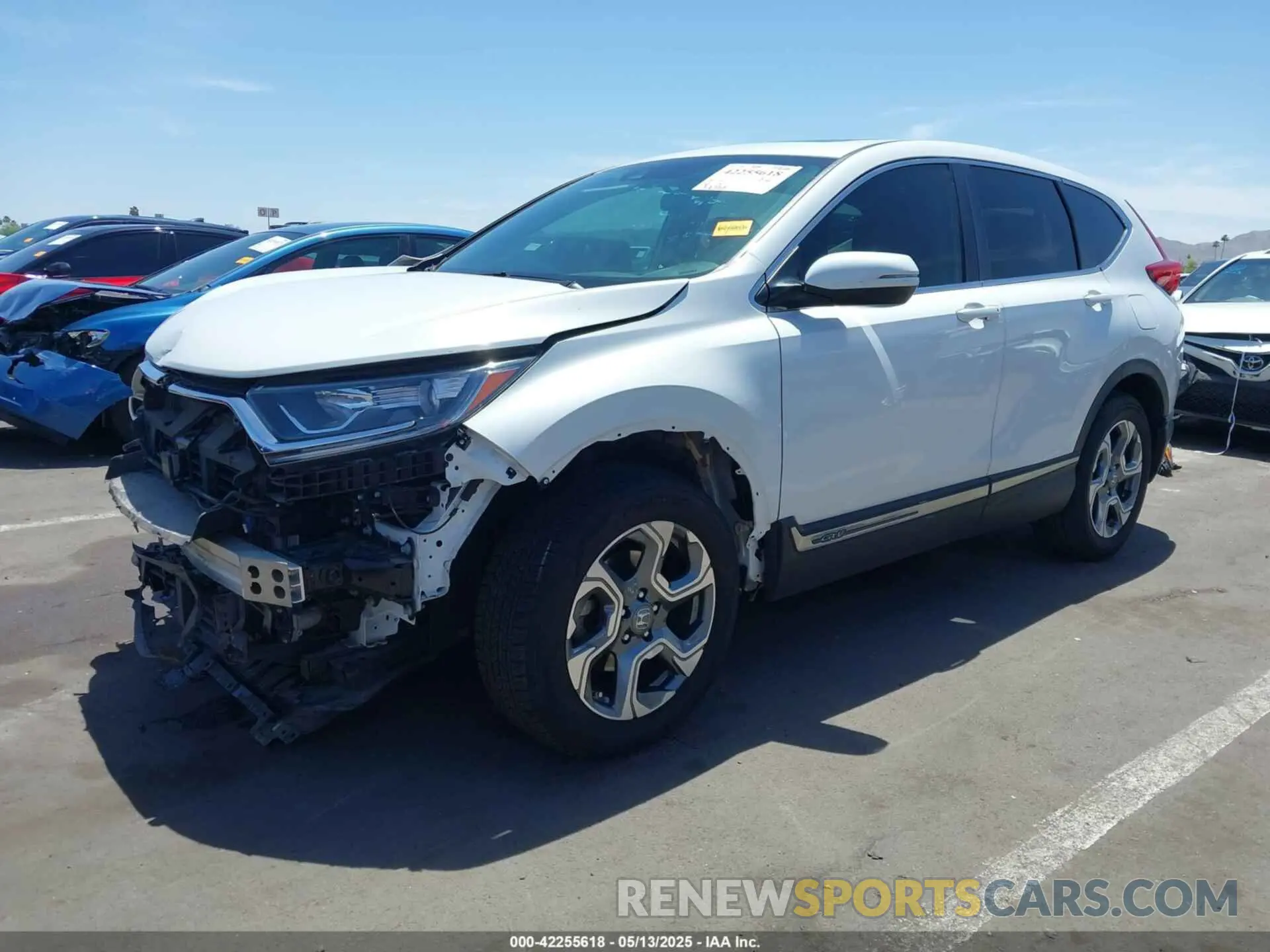 2 Фотография поврежденного автомобиля 5J6RW2H52KL012177 HONDA CR-V 2019