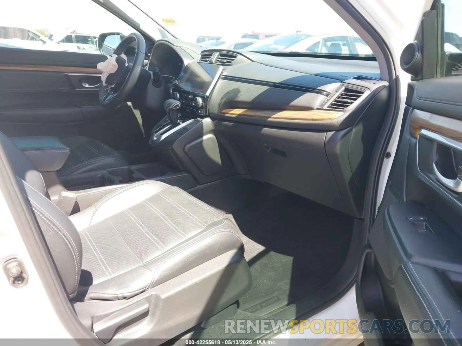 5 Фотография поврежденного автомобиля 5J6RW2H52KL012177 HONDA CR-V 2019