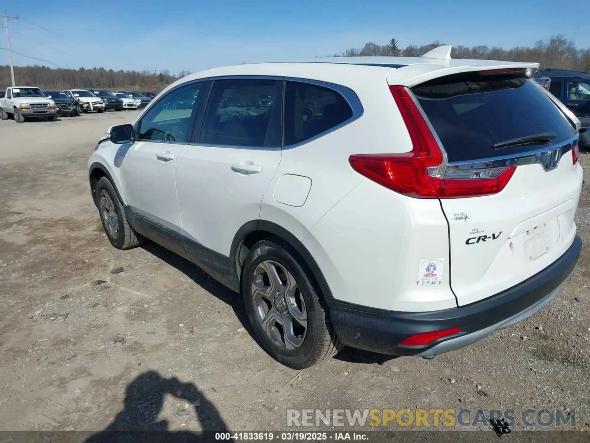 3 Фотография поврежденного автомобиля 5J6RW2H57KL030092 HONDA CR-V 2019