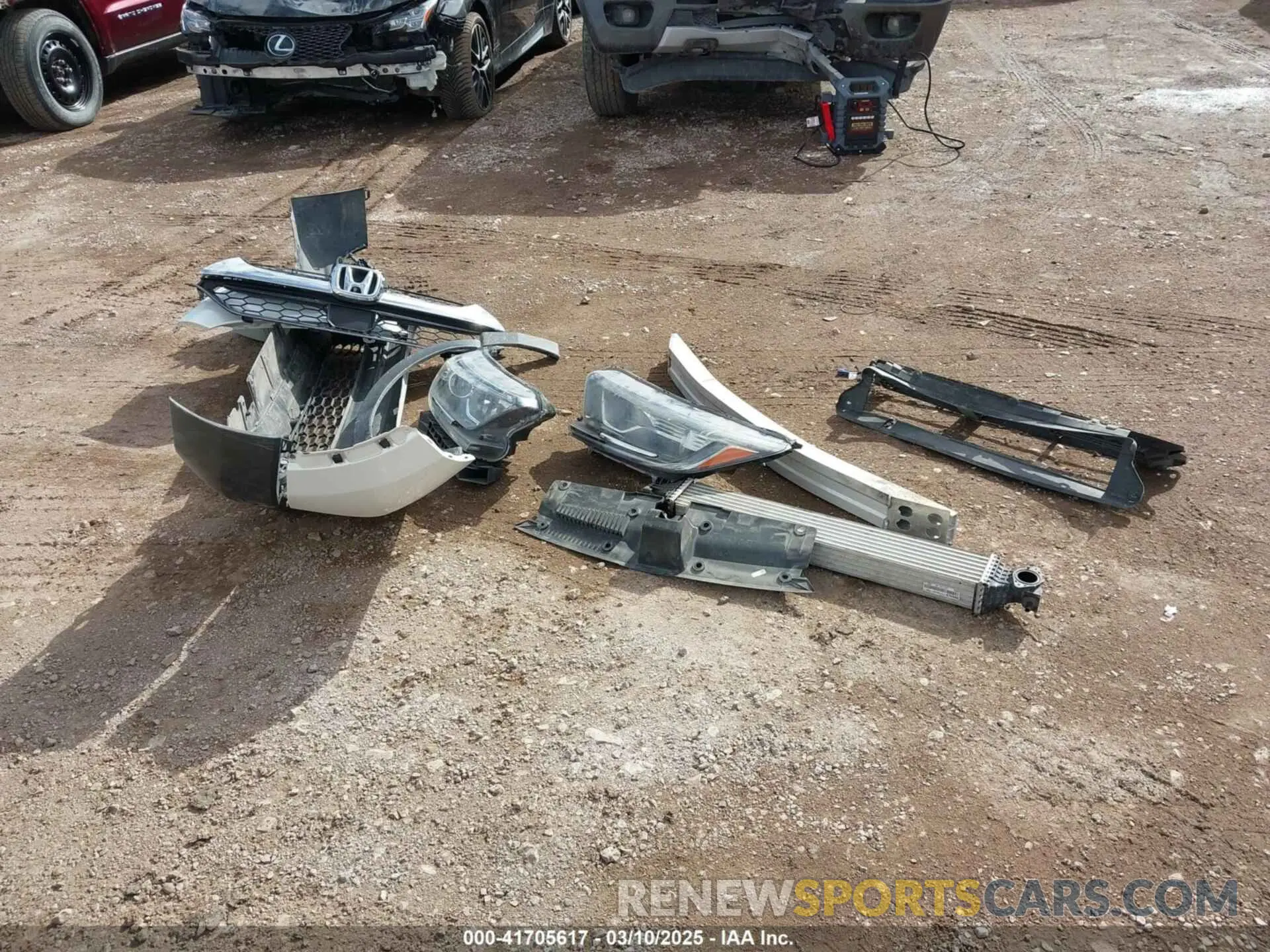 12 Фотография поврежденного автомобиля 5J6RW2H83KA010069 HONDA CR-V 2019