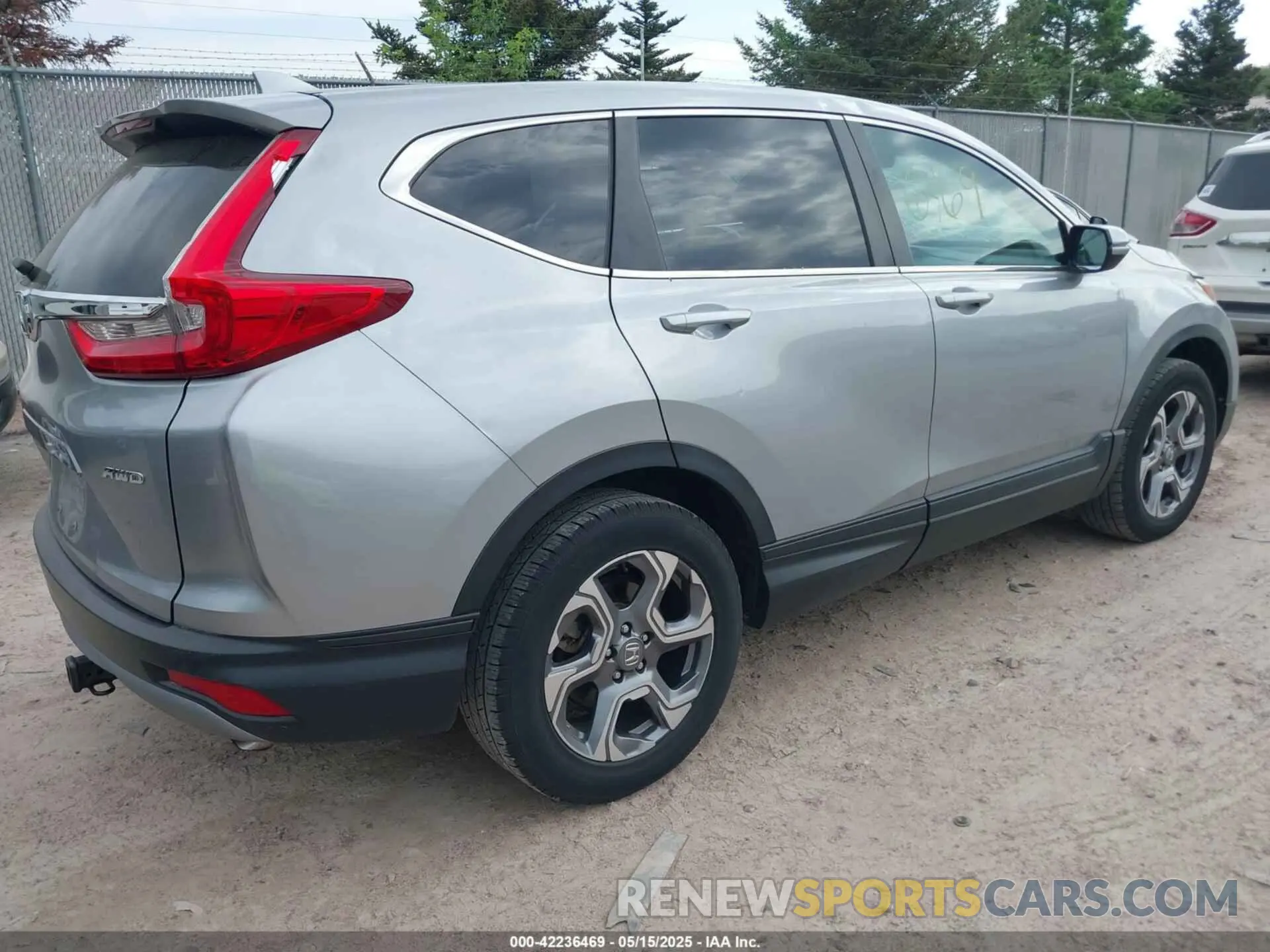 4 Фотография поврежденного автомобиля 5J6RW2H88KL002408 HONDA CR-V 2019
