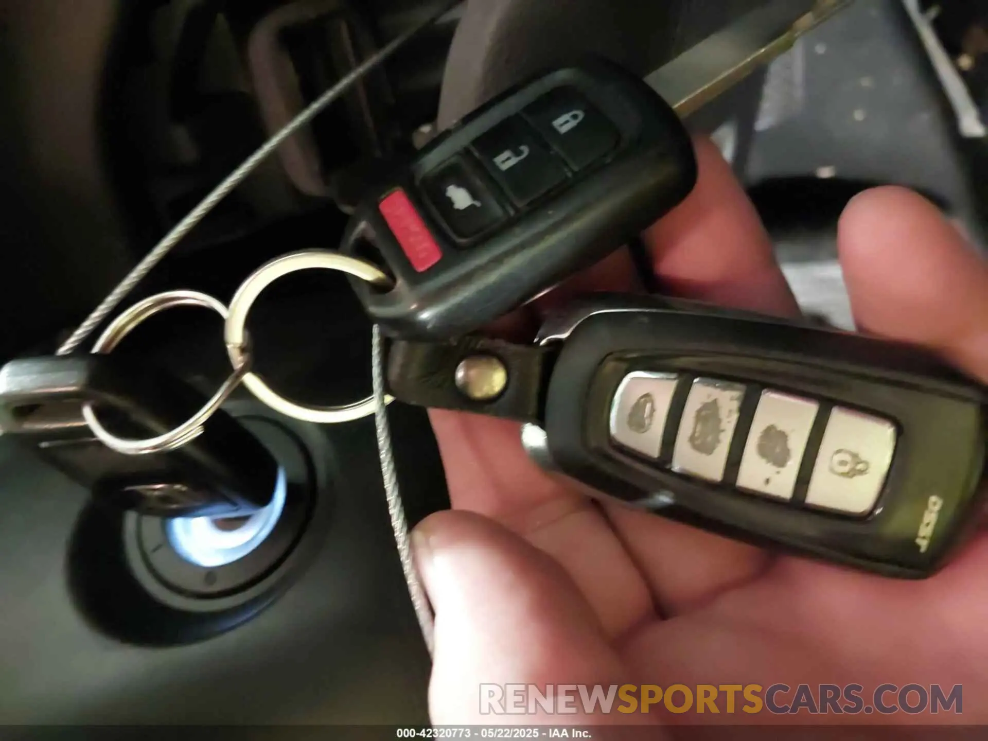 11 Photograph of a damaged car 5J6RW6H30KL003046 HONDA CR-V 2019
