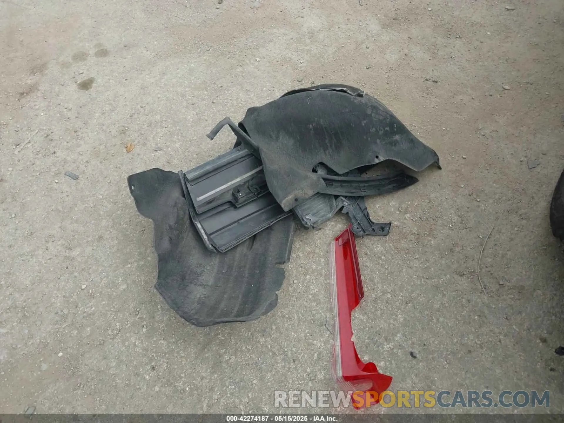 12 Photograph of a damaged car 7FARW1H51KE005325 HONDA CR-V 2019