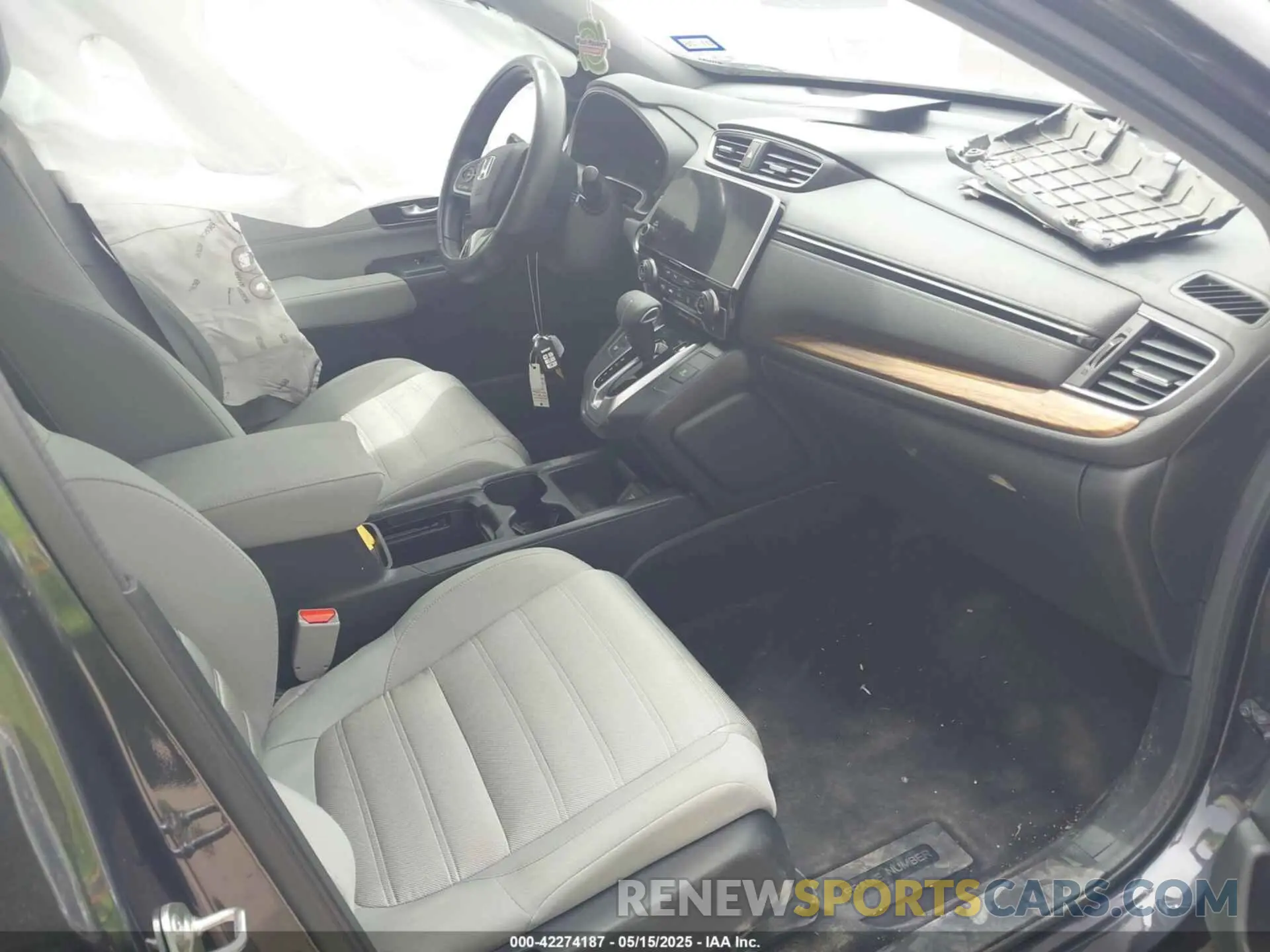 5 Photograph of a damaged car 7FARW1H51KE005325 HONDA CR-V 2019