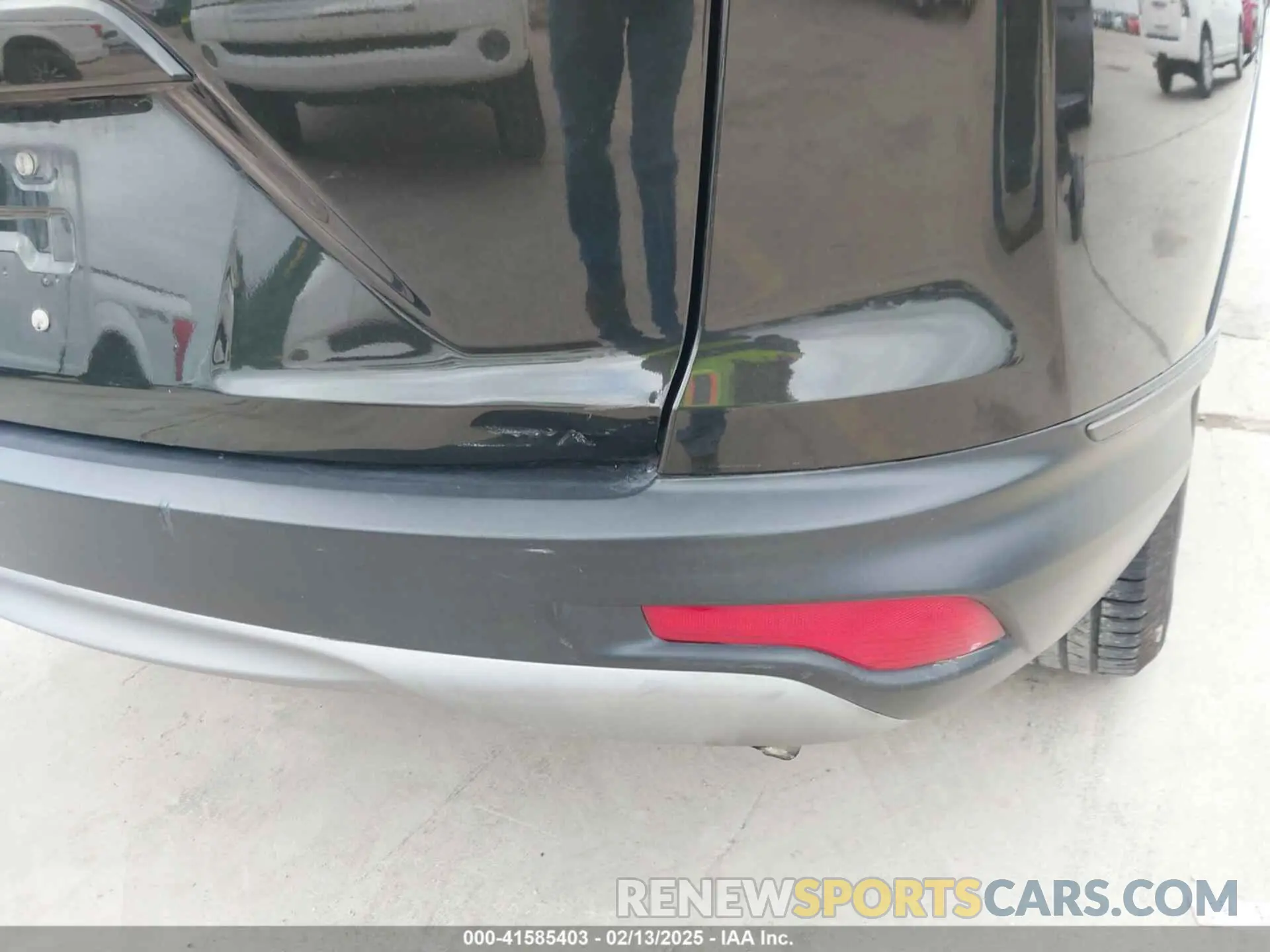 18 Photograph of a damaged car 7FARW1H51KE007334 HONDA CR-V 2019